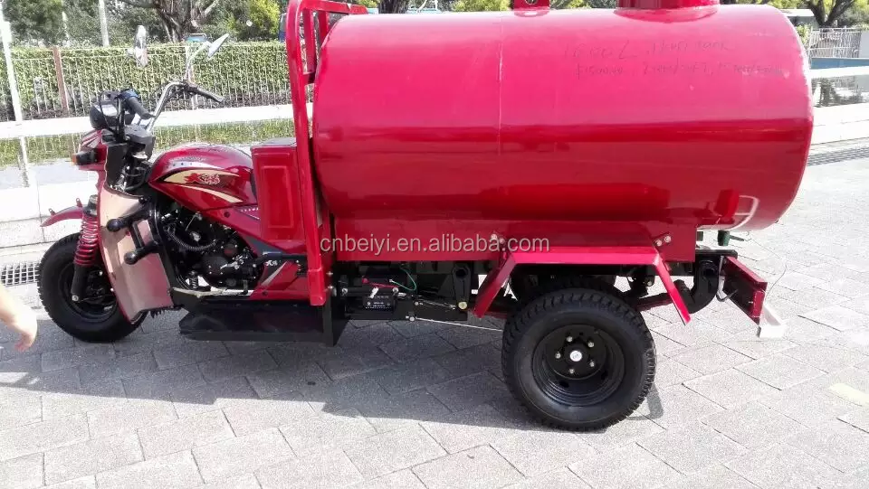 Heavy Duty Five Wheel Diesel Water Tank Tricycle In Peru