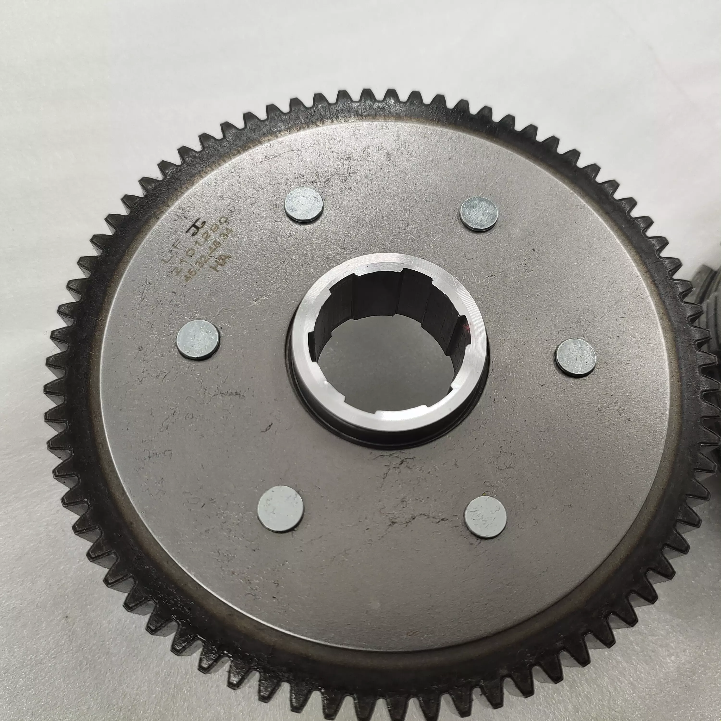 China DAYANG best seeler product tricycle engine spare parts aluminum alloy clutch assembly for global market