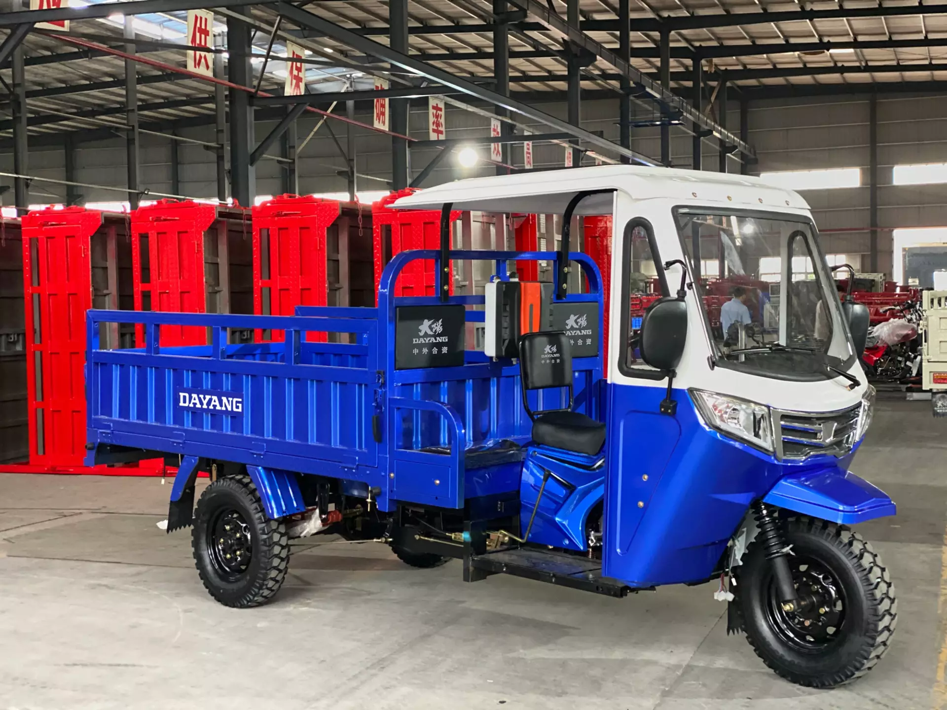 High-power Passenger And Cargo gasoline Trike semi cabin Adult loading Cargo Tricycle for cargo transportation