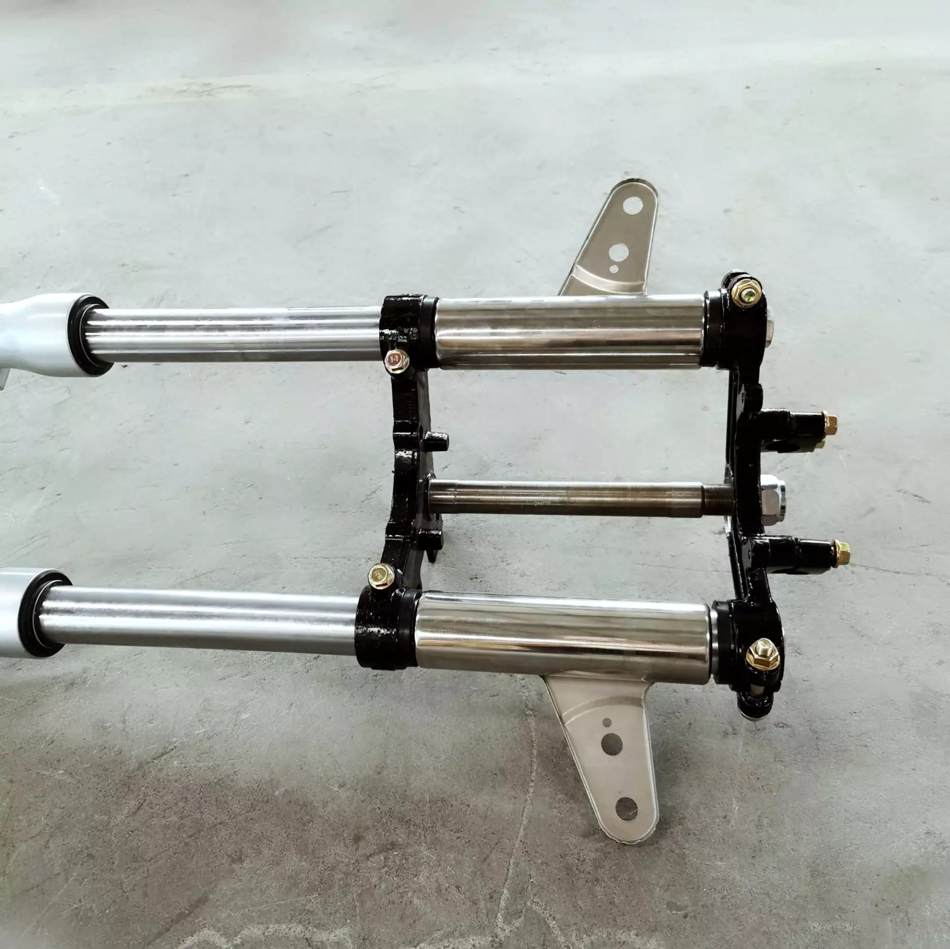 DAYANG factory direct sale tricycle parts motorcycle controller  hight quality sun light 37 shock absorption made in China