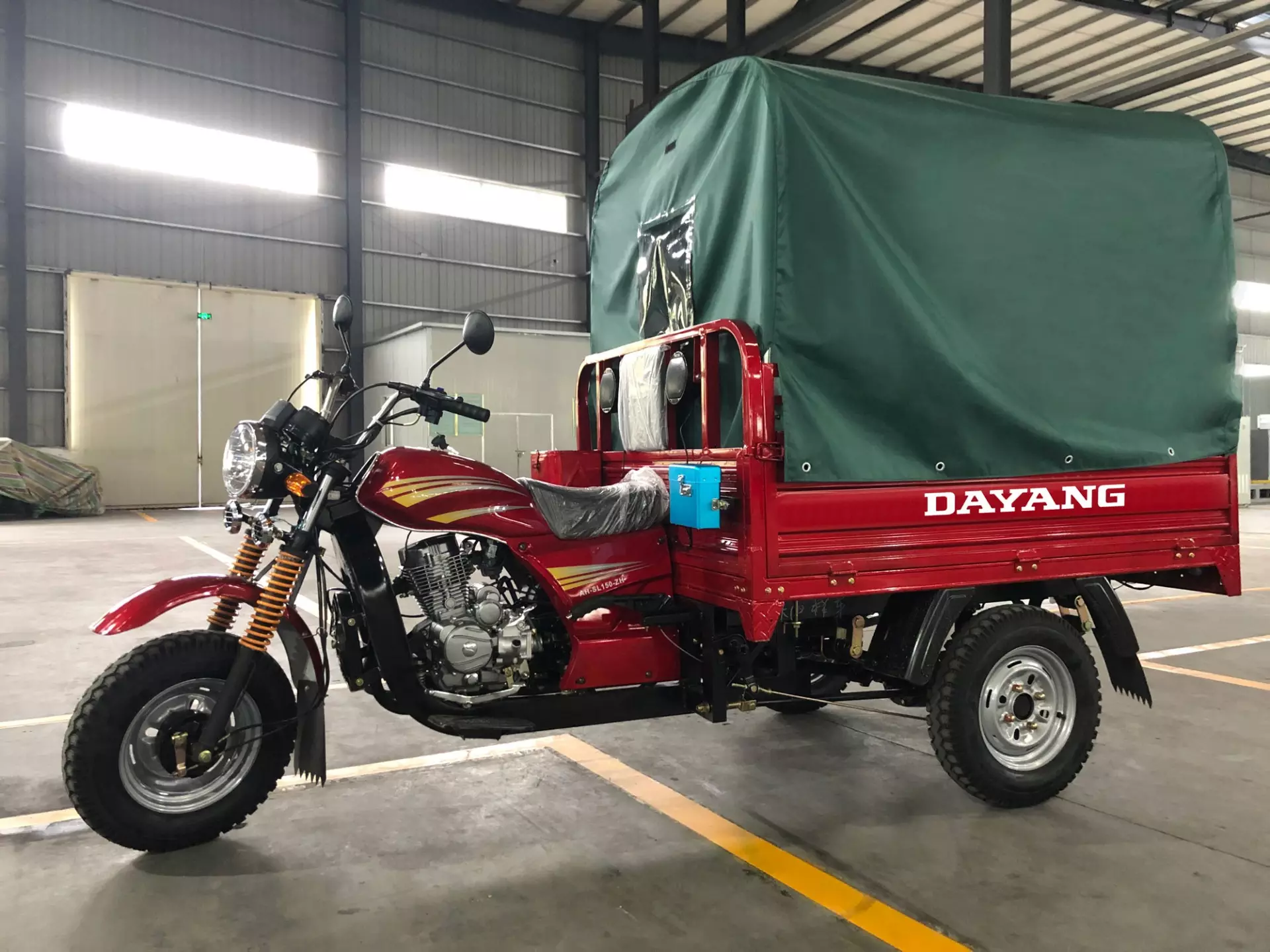 DAYANG 2021 Popular Hot Selling Tricycle 3 wheel  High Loading Capacity Cargo Tricycle for Africa Market