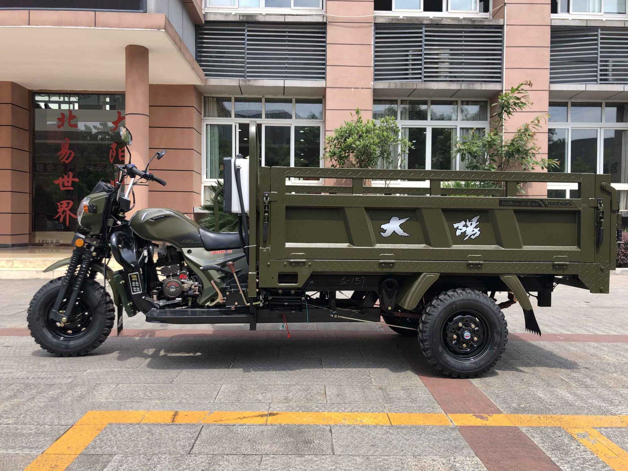 Q3-5 Heavy loading truck cargo tricycle with 200cc water cooling engine and Hydraulic lifting device