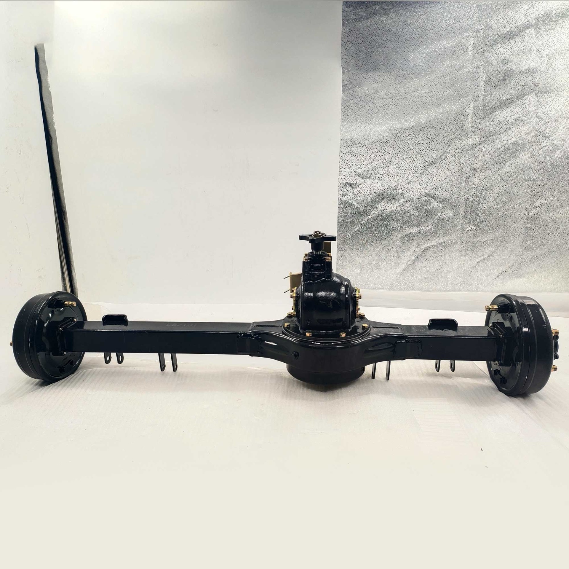 HQ-4 加力王全浮220机刹方后桥-重庆三轮摩托车配件DY