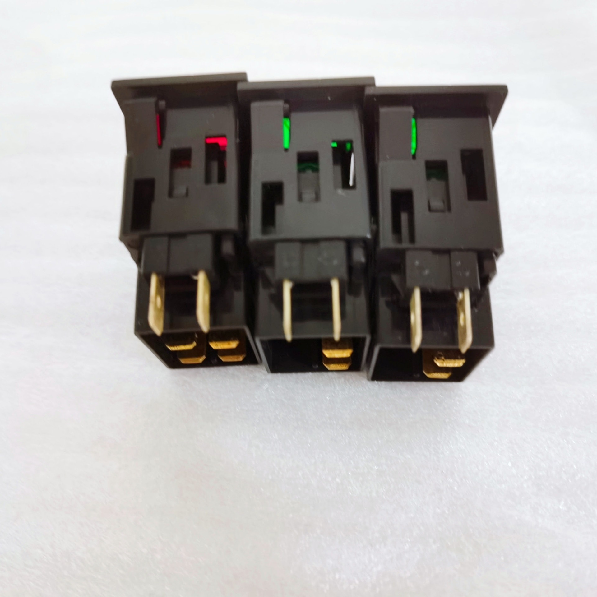 翘班开关组合-重庆三轮摩托车配件BY