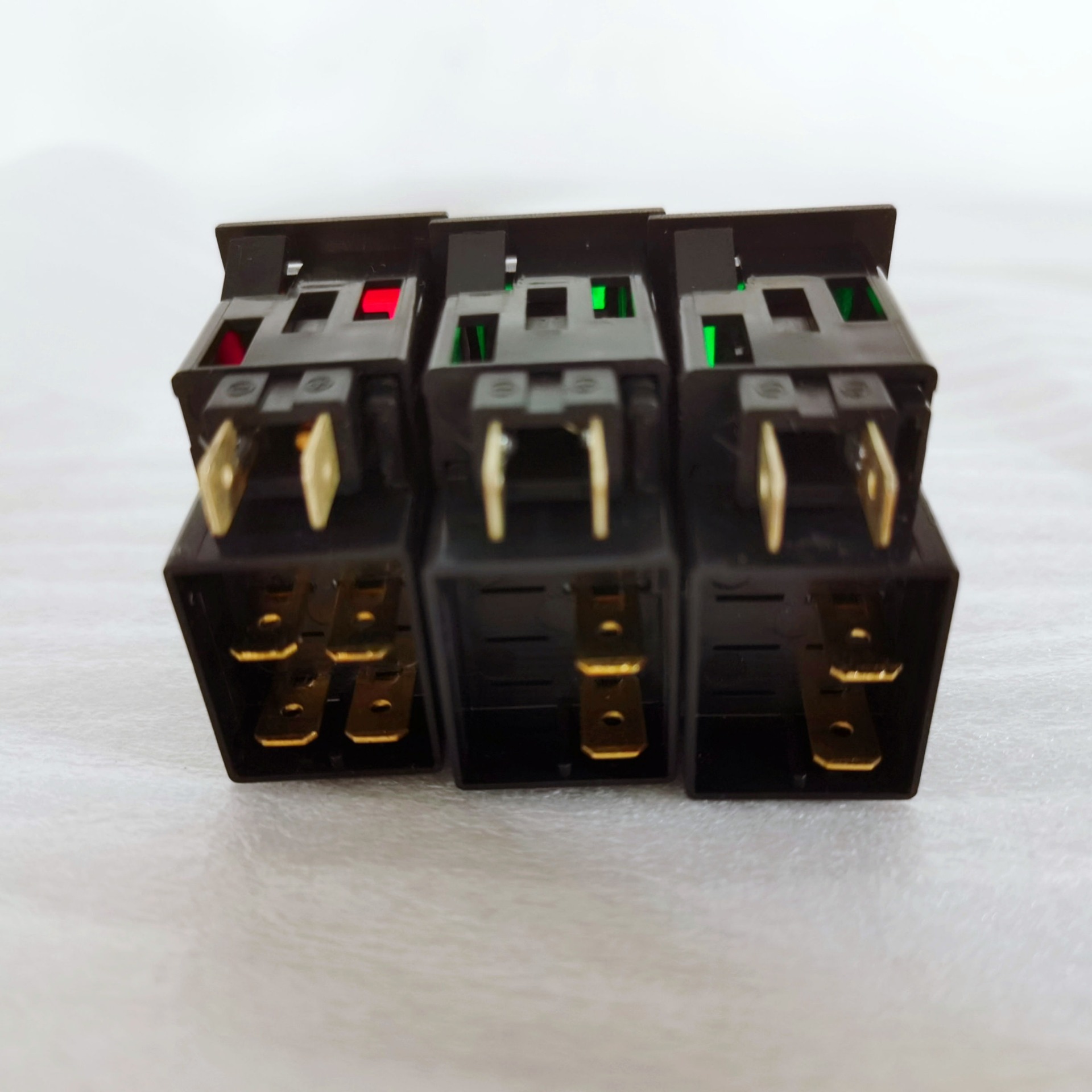 翘班开关组合-重庆三轮摩托车配件BY