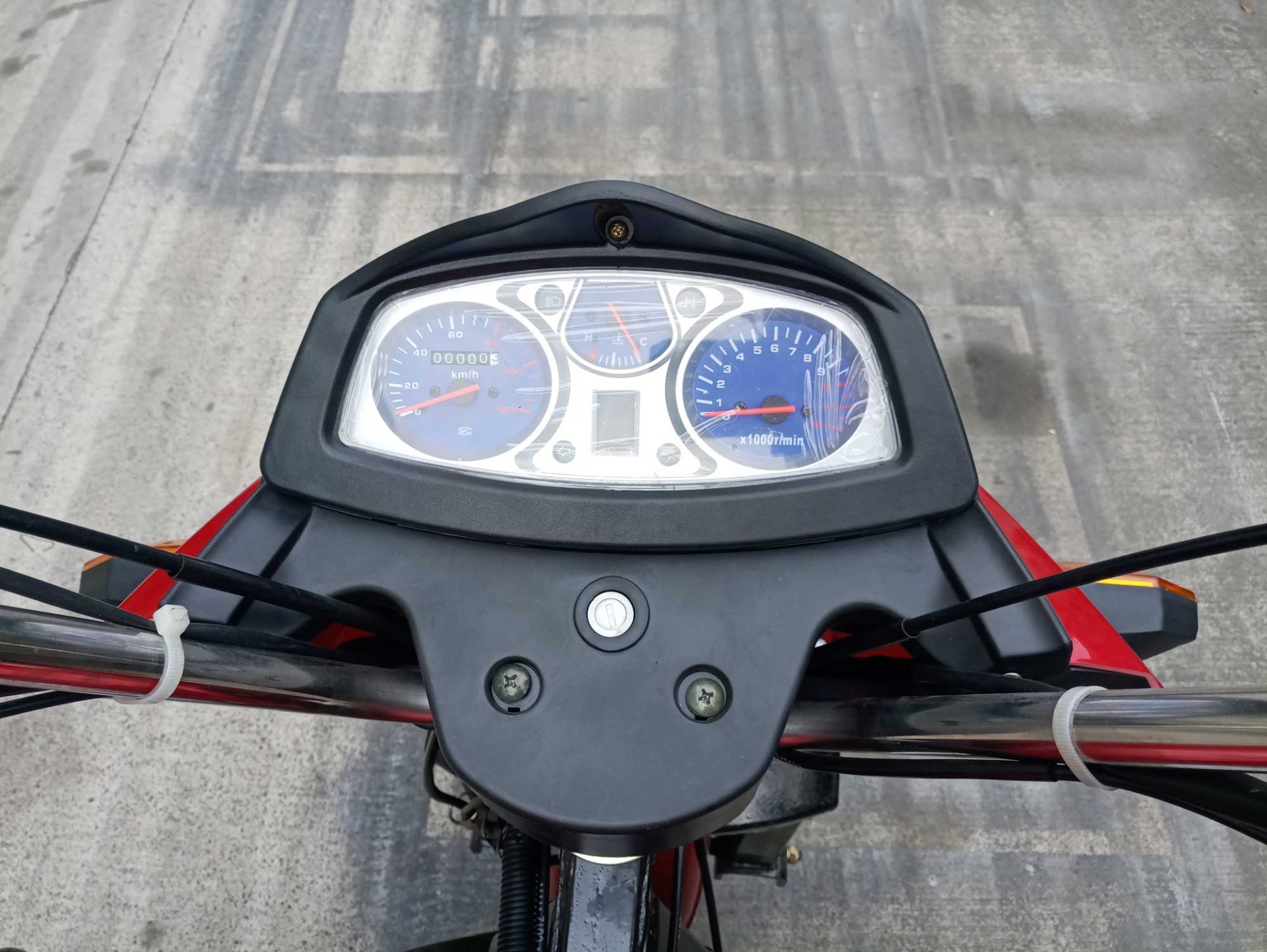 3wheel Motorcycle Cargo Moto/ 150cc Dirt Bike / 200cc Motorcycle / 50cc Scooter / Racing Motorcycle / 50cc Scooter