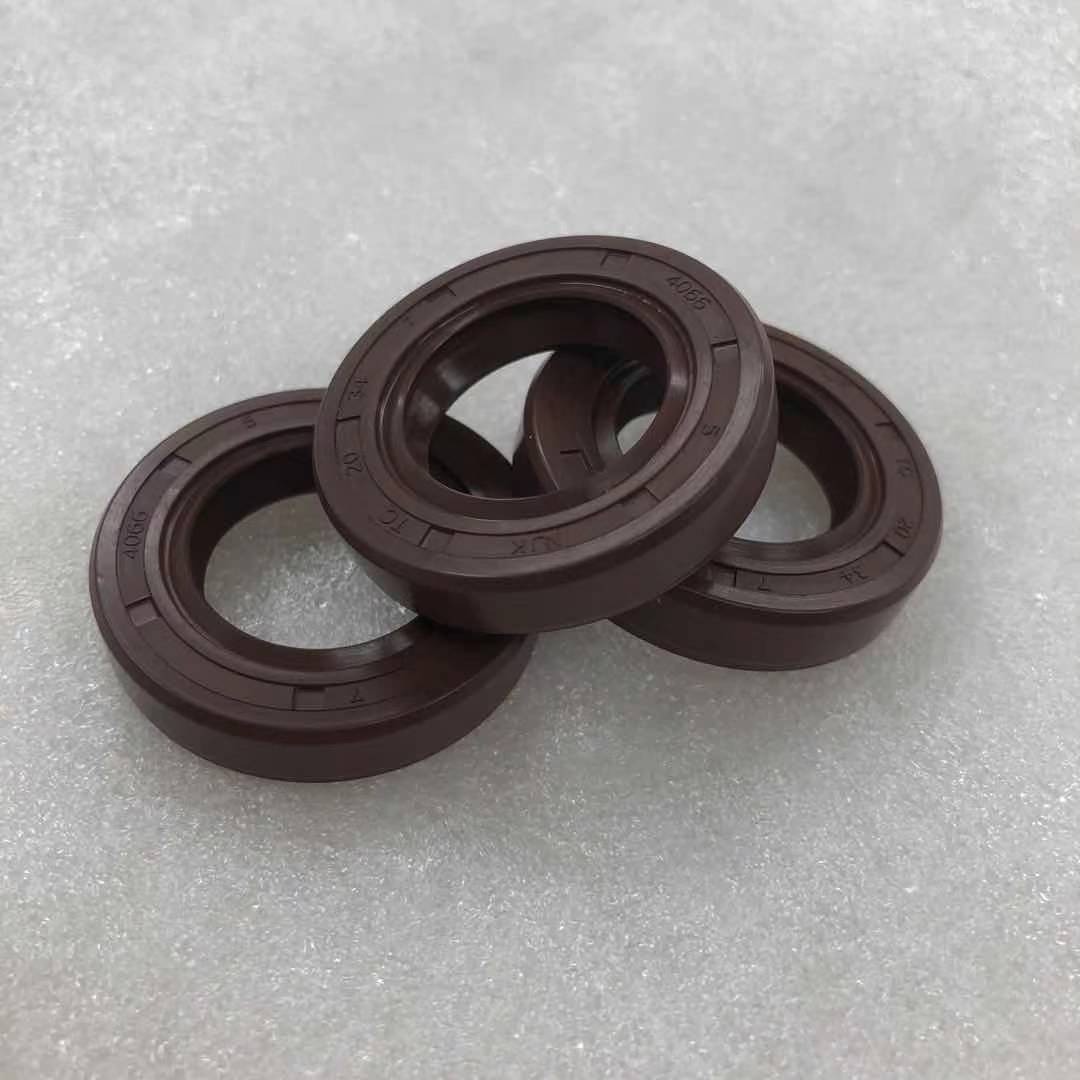 CB125脚副轴油封-重庆三轮摩托车配件-BY