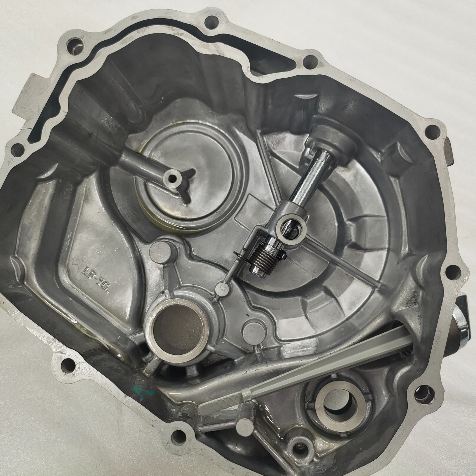 力帆250水冷右大盖-重庆三轮摩托车配件-CQ