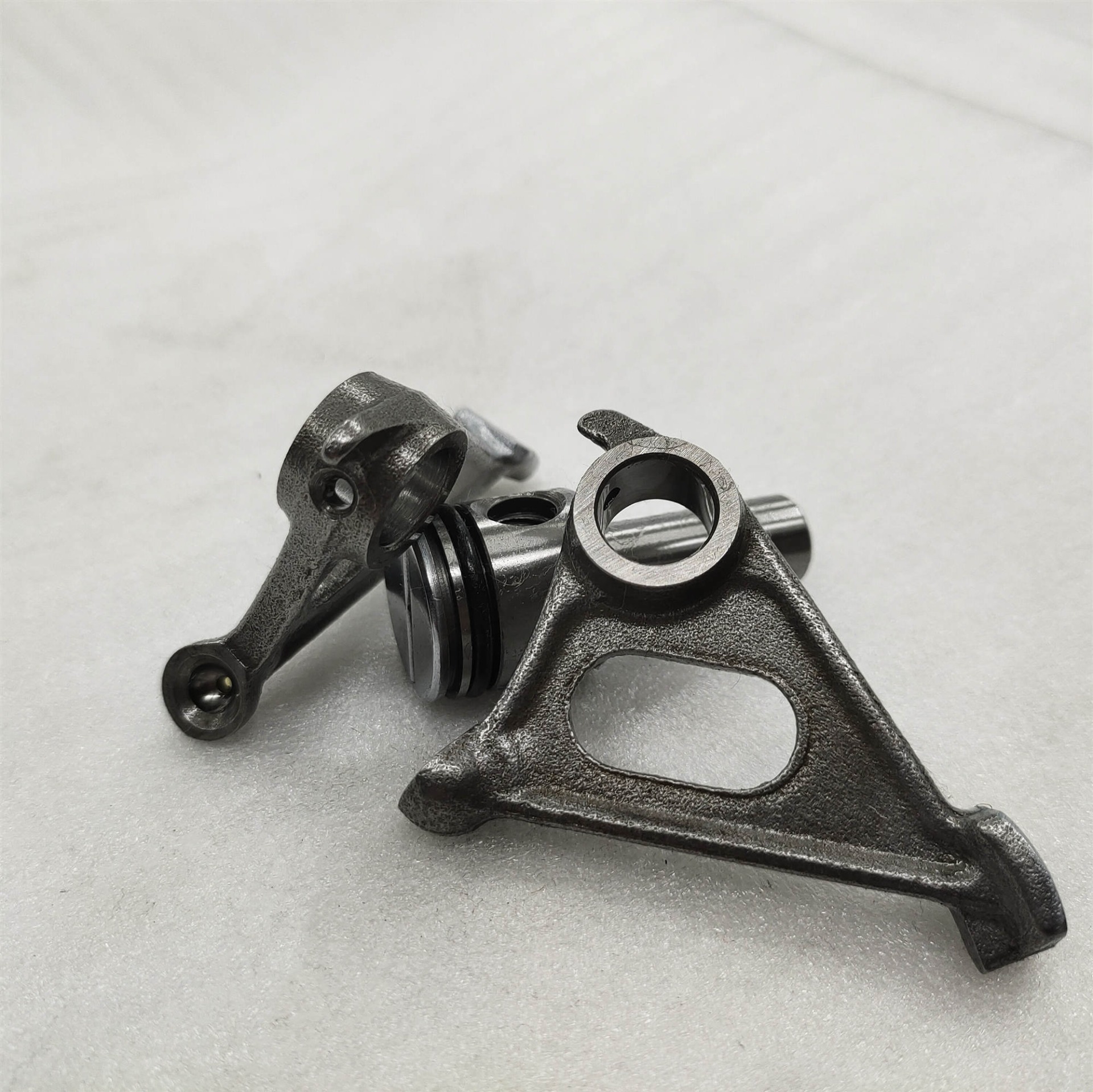 力帆250水冷下摇臂-重庆三轮摩托车配件-CQ