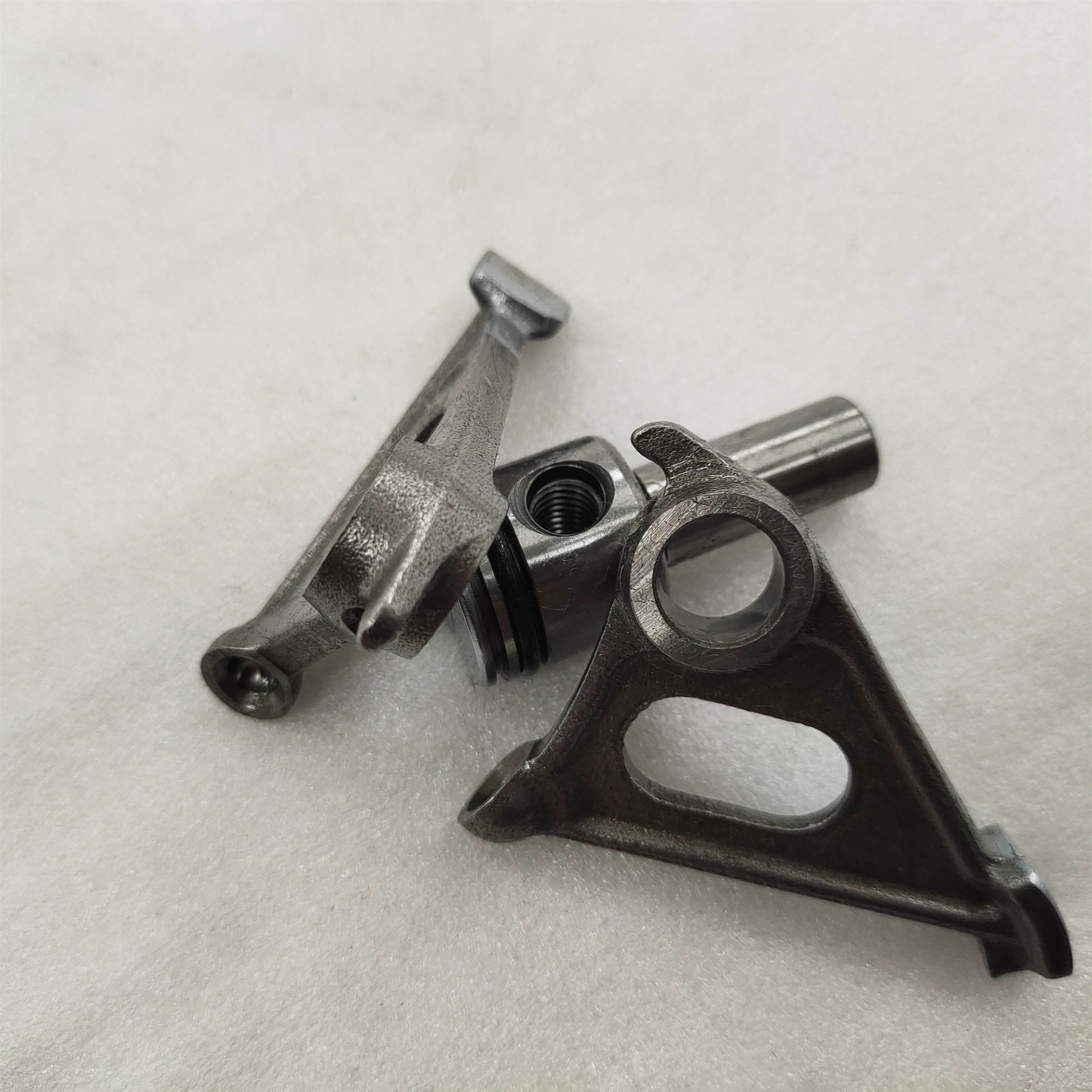 力帆250水冷下摇臂-重庆三轮摩托车配件-CQ