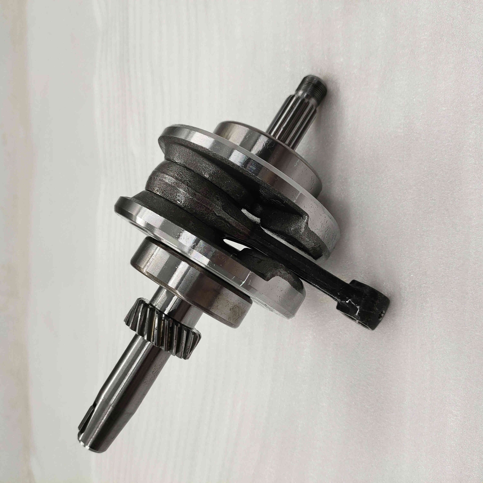 力帆150风冷风冷曲轴-重庆三轮摩托车配件-BY