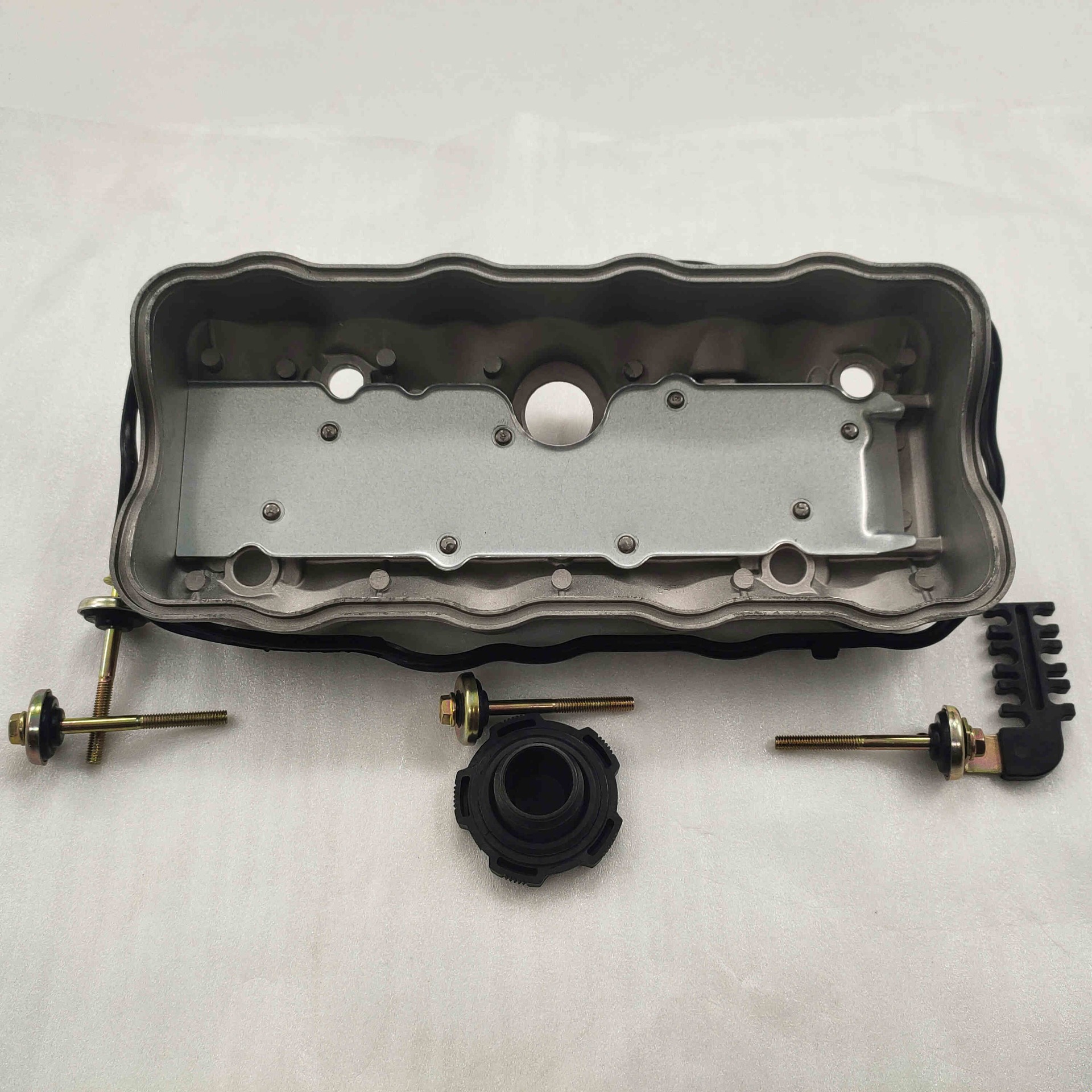 FDJ-54 800水冷气门室盖-重庆三轮摩托车配件-BY