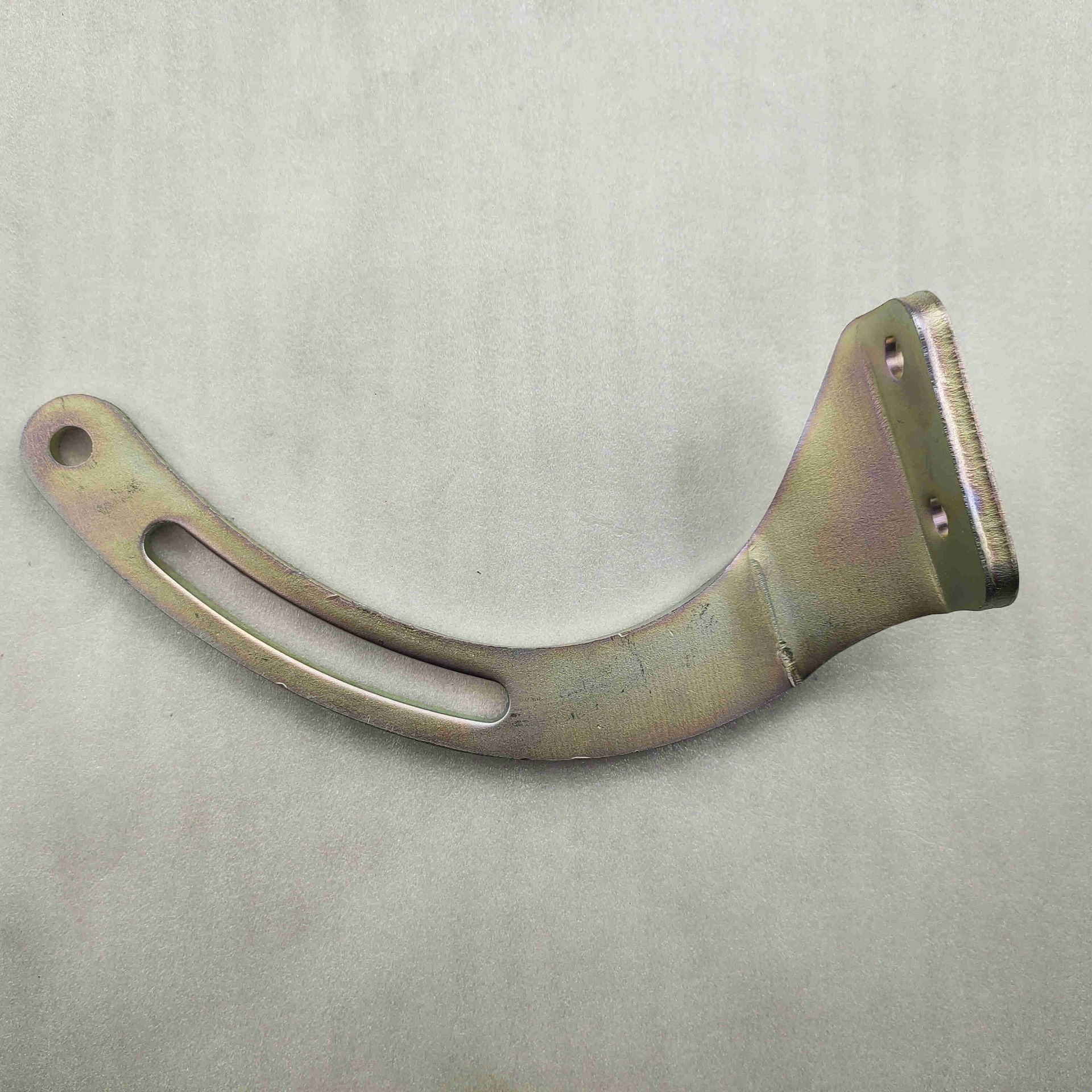 FDJ-50 800水冷发动机支架-重庆三轮摩托车配件-BY