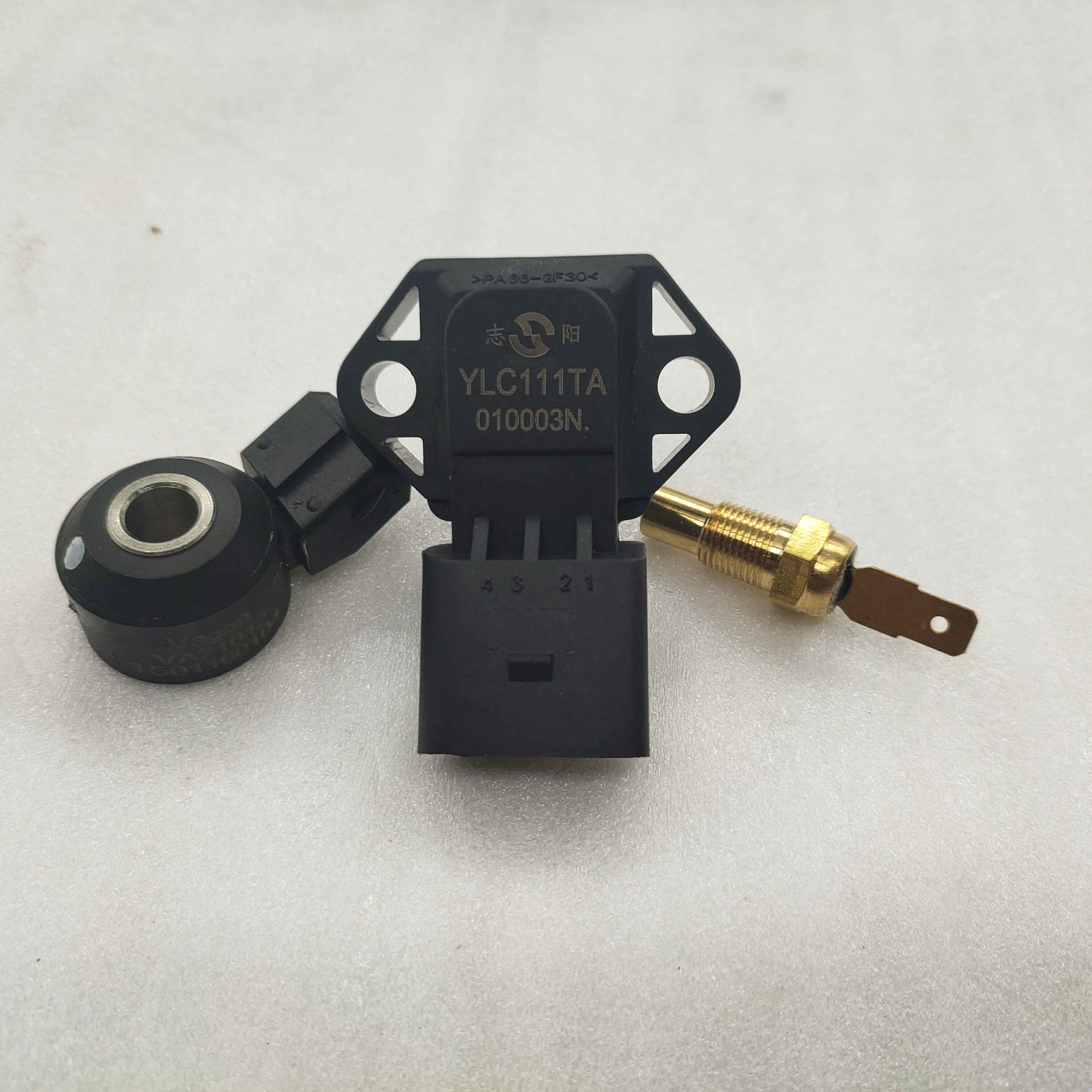 FDJ-42 800水冷进气气管总成-重庆三轮摩托车配件-BY