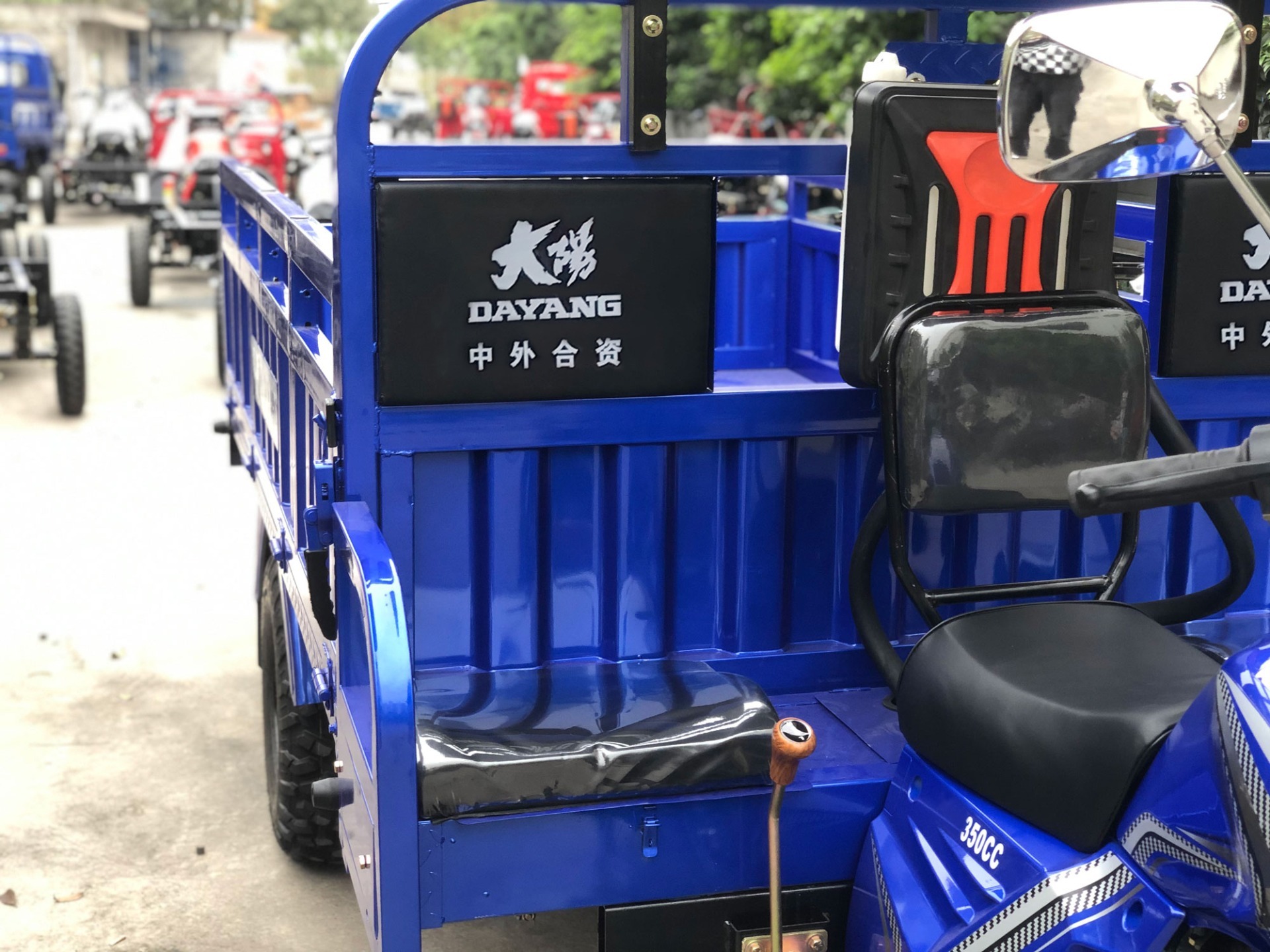 DAYANG Wholesale Stability cargo 300cc cargo motorcycle tricycle Cargo Motor Tricycle