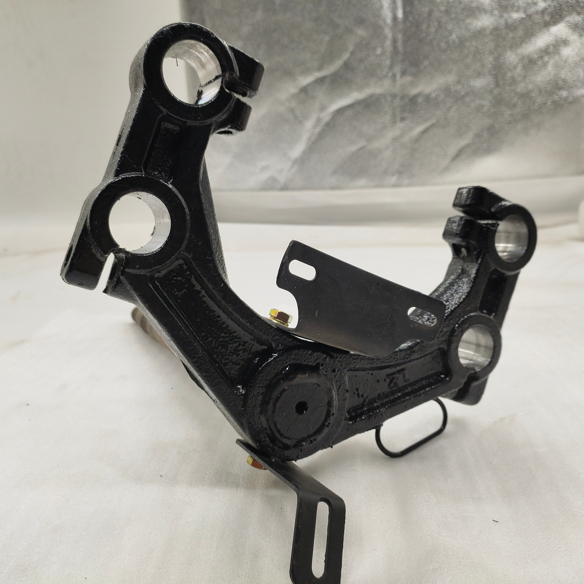 09 shock absorber Steering column  +Lower connecting plate  -Chongqing motorcycle spare parts