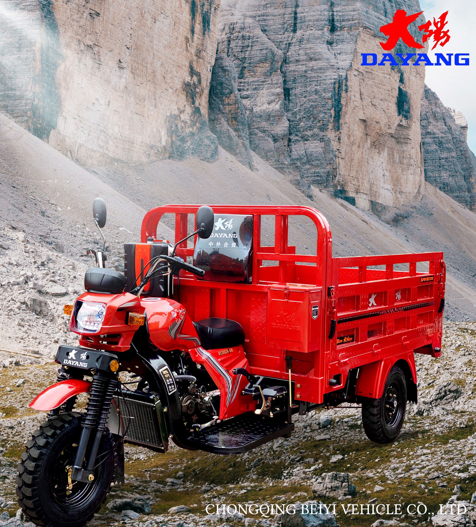 DAYANG Wholesale Stability cargo 200cc cargo motorcycle tricycle Cargo Motor Tricycle with Cabin