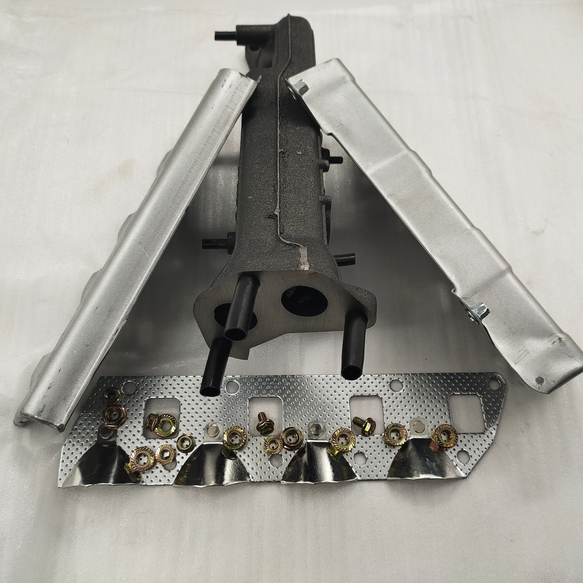 800cc Exhaust Manifold Assembly