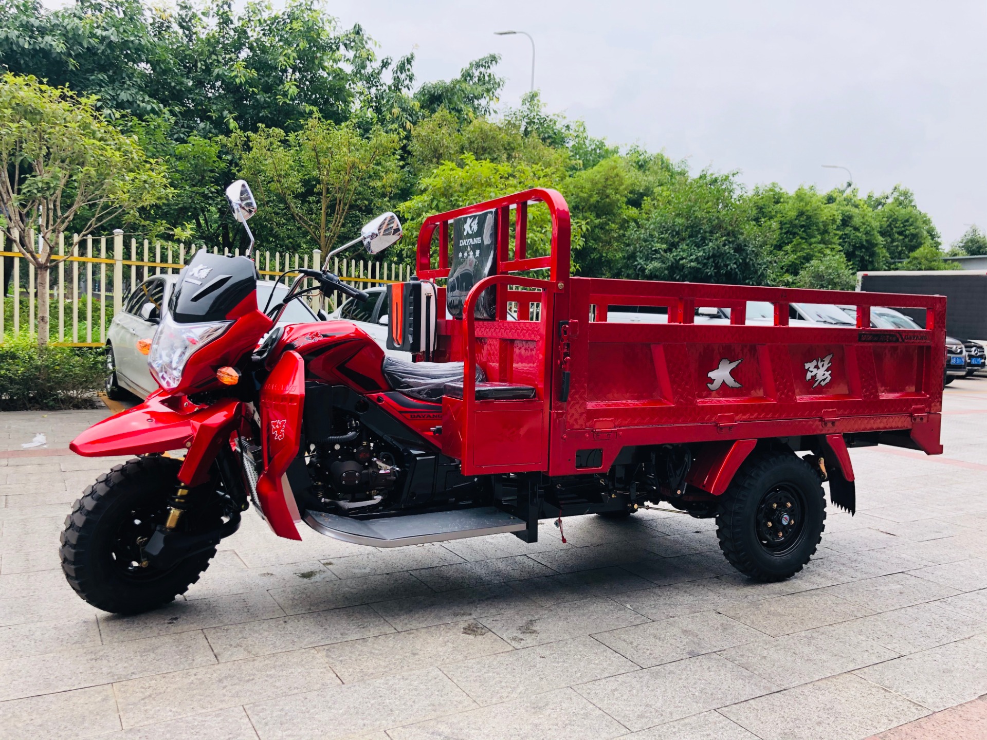  150cc cargo tricycle