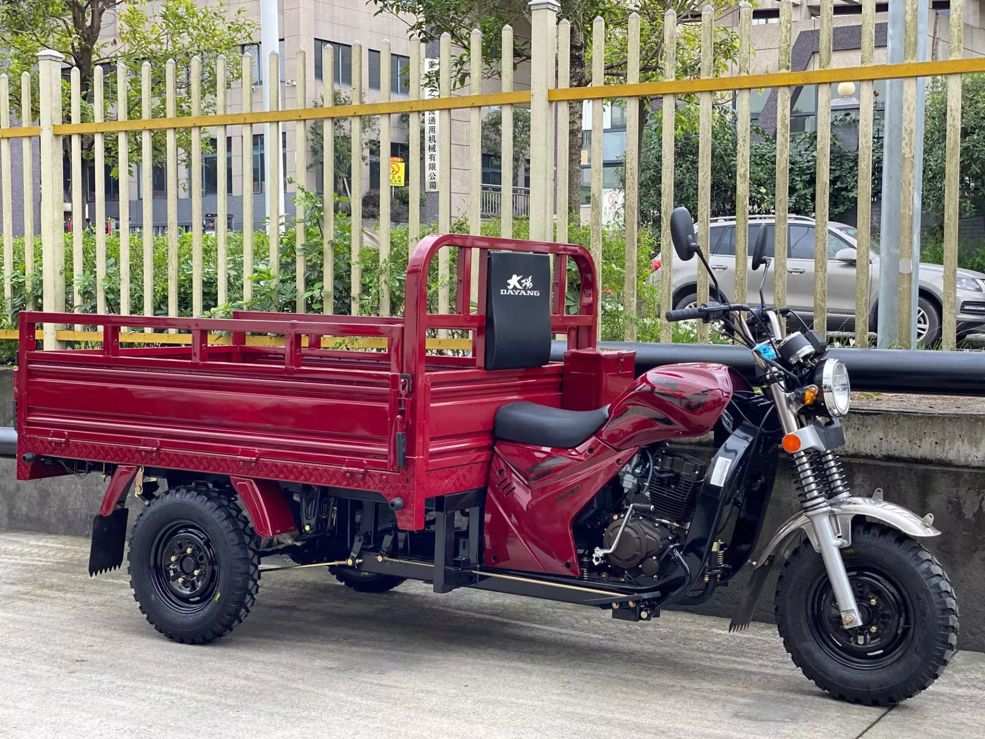 Brand Well Sell Quality Classical Light Loading Truck Cargo Motorized Cargo Tricycle 3 Wheel Motorcycle150cc/175cc/200cc