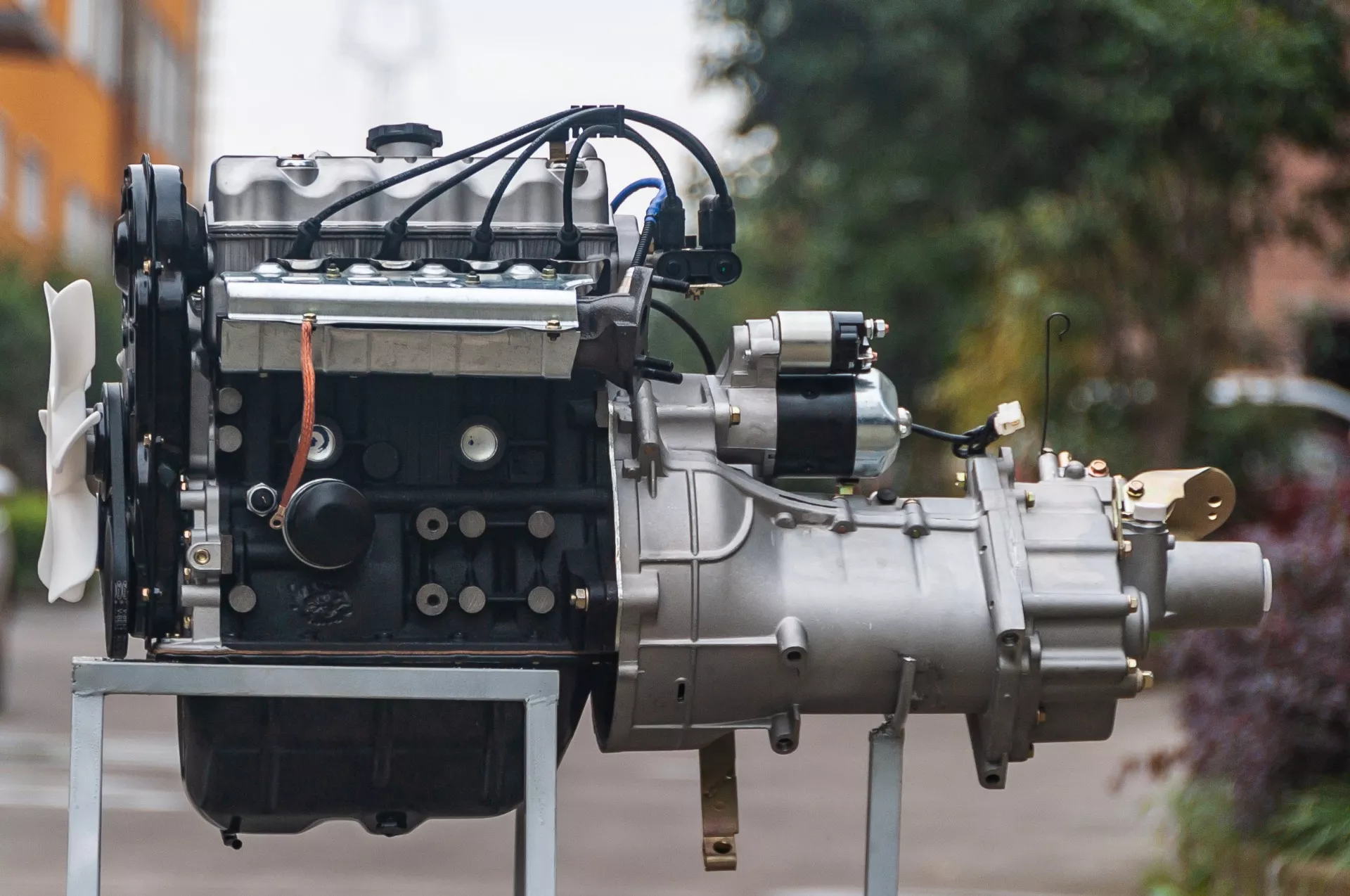 Factory Directly Selling Customized Product 1050cc Water Cooled Engine Factory Car Engine Assembly Origin Type Gas