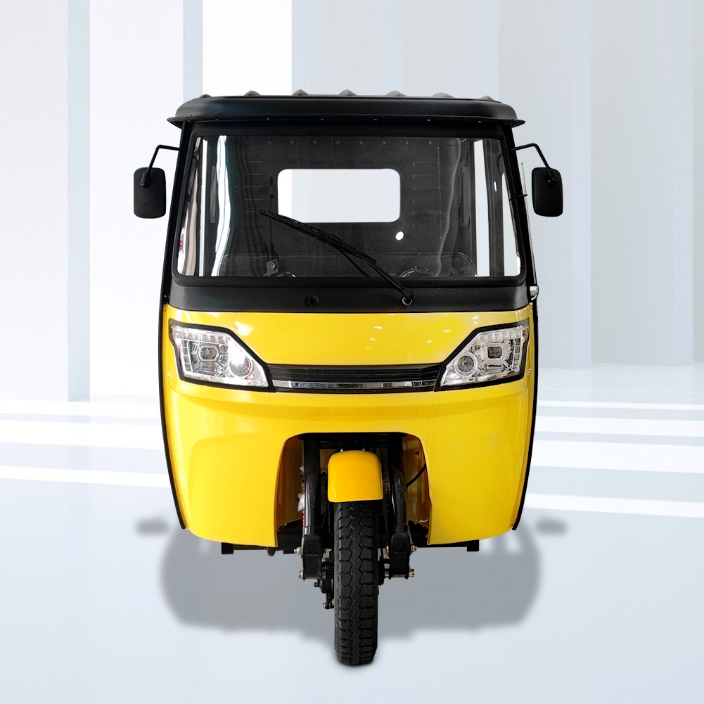 Taxi Bajaj Three Wheeler Auto Rickshaw Price Motorized 4 Stroke Three Wheeler 6 Passengers Tricycle