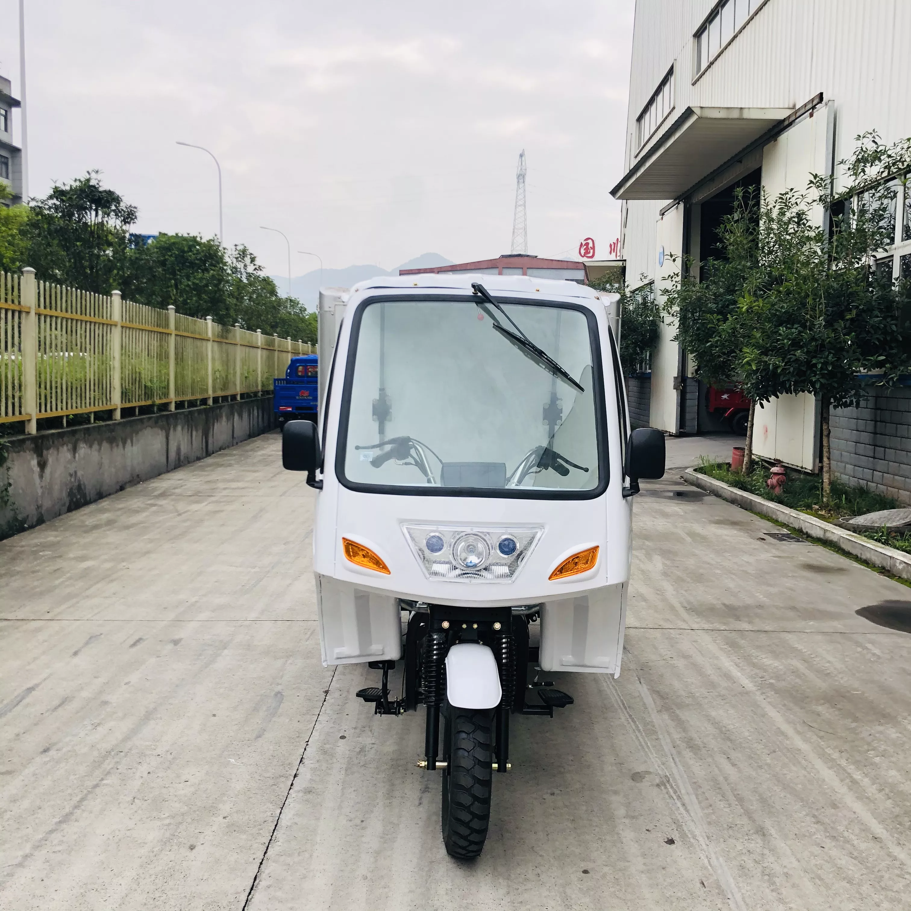 200cc High Quality Engine Single Cylinder Air-cooled Dongba Semi-floating Changan 220-strand Rear Axle White Body Ccc Origin