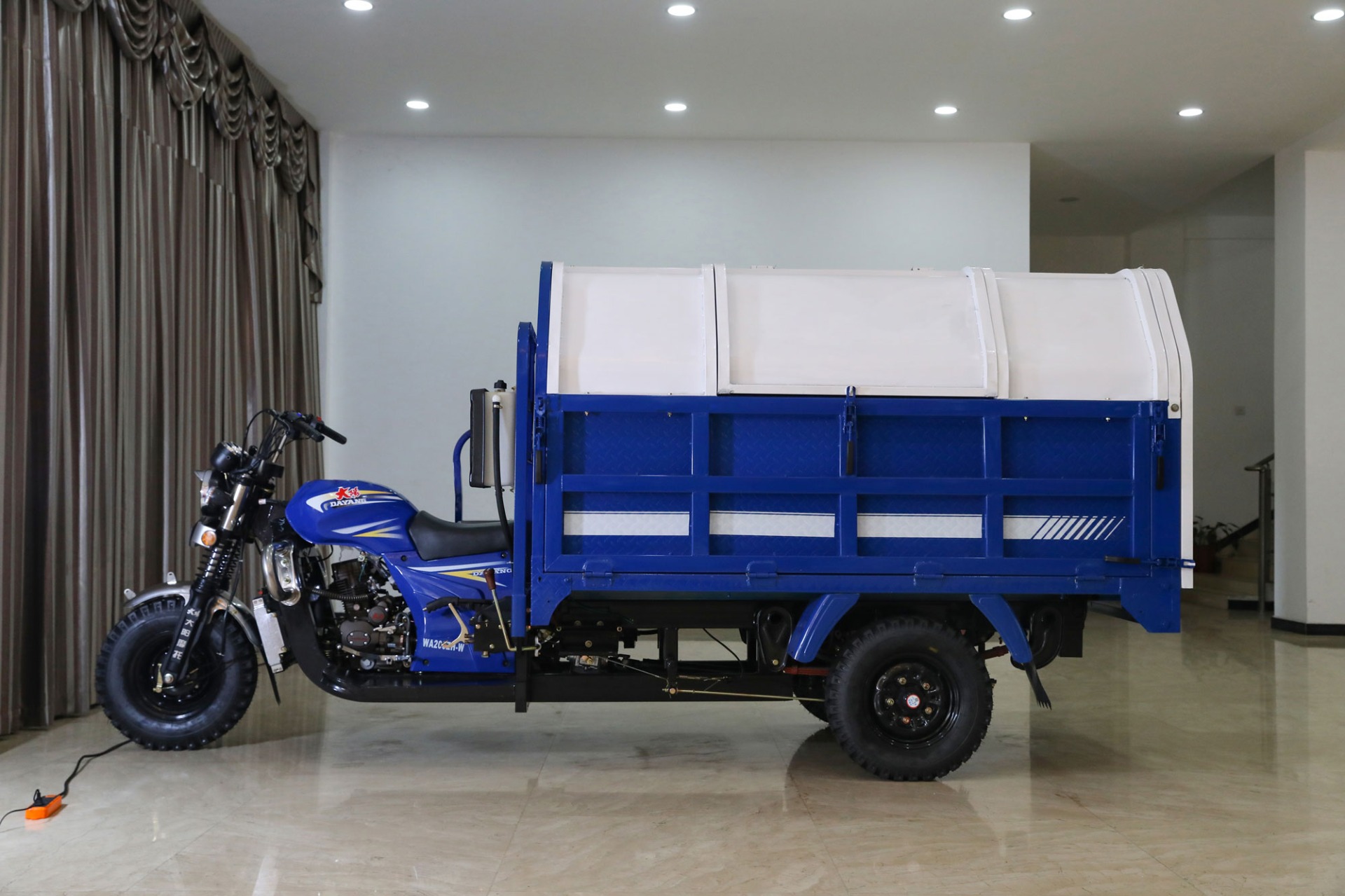 Dayang Road Sanitation Cleaning Garbage Motor Tricycle Garbage Truck Tricycle For Cargo