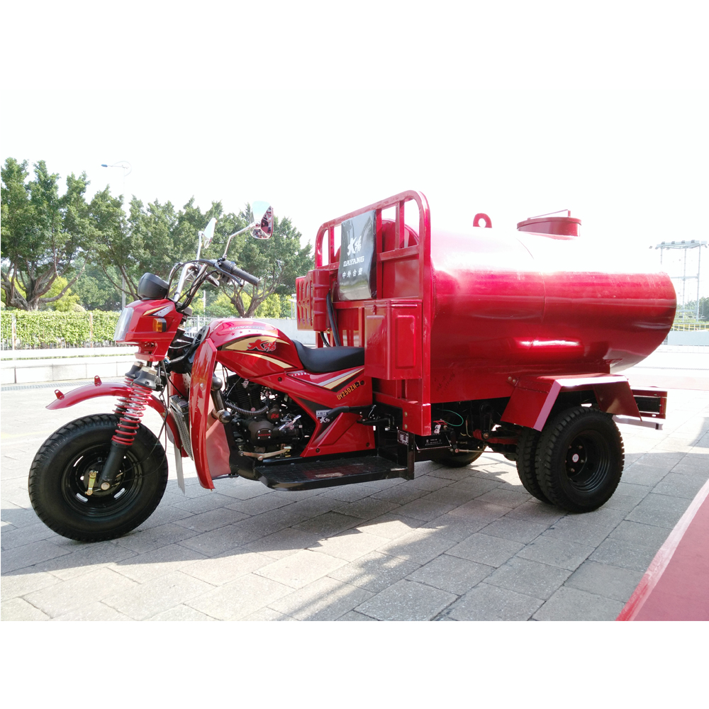 Heavy Duty Five Wheel Diesel Water Tank Tricycle In Peru