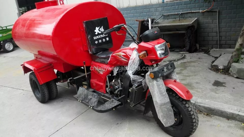 Heavy Duty Five Wheel Diesel Water Tank Tricycle In Peru