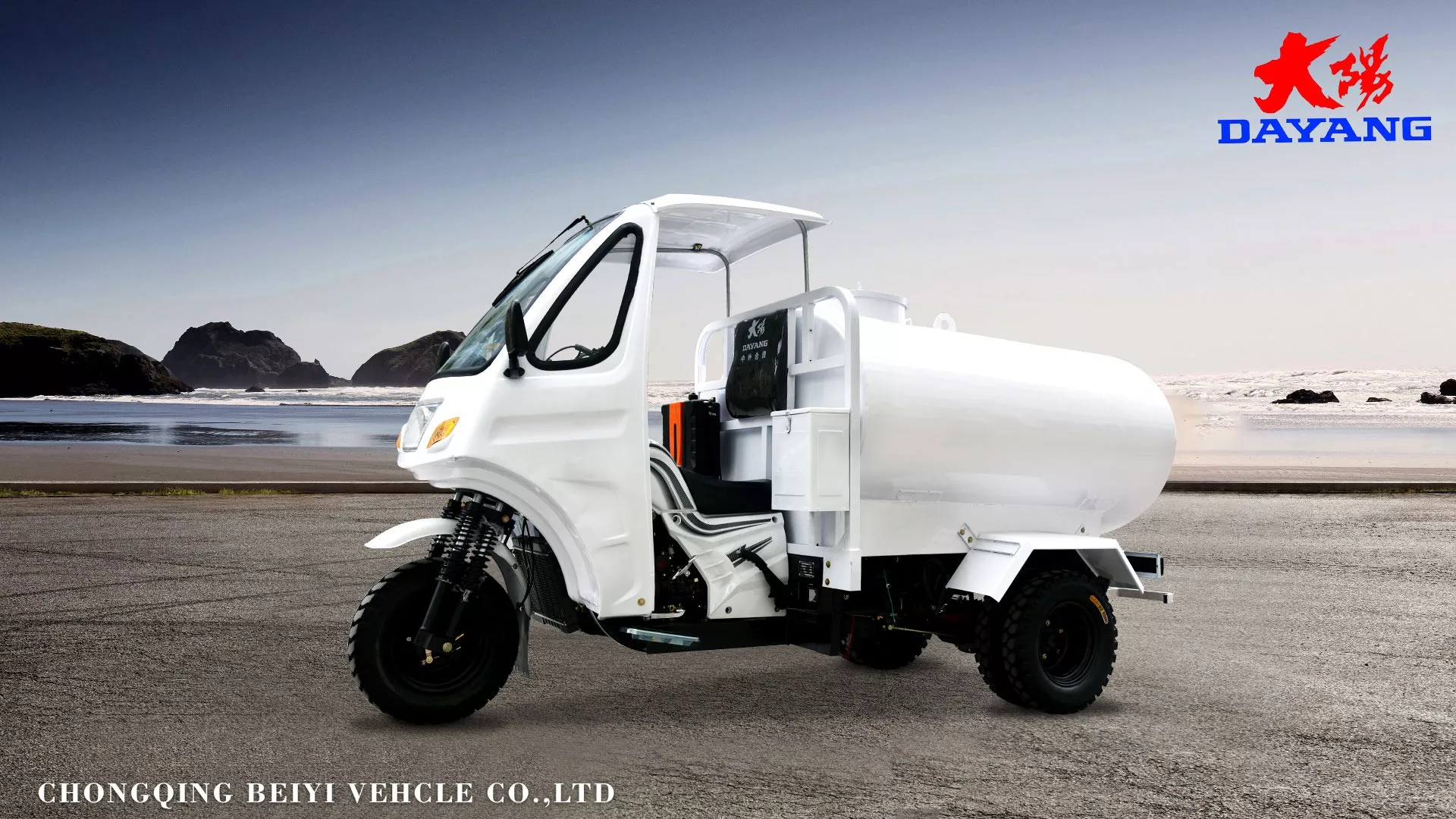 200CC/250CC/300CC New Hot popular fashionable Semi cabin water tank tricycles tuk tuk 3 wheel motorcycle in China Factory