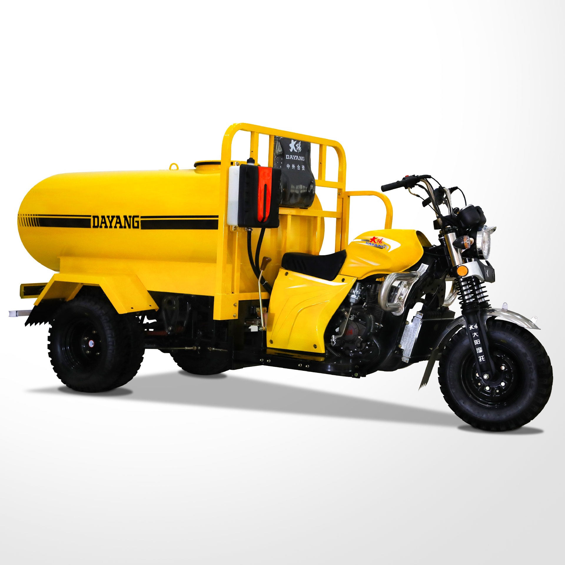 DAYANG factory Original authentic water tank tricycle three Sprinkler  Fire fighter Tricycle 1000L water /oil motorcycle