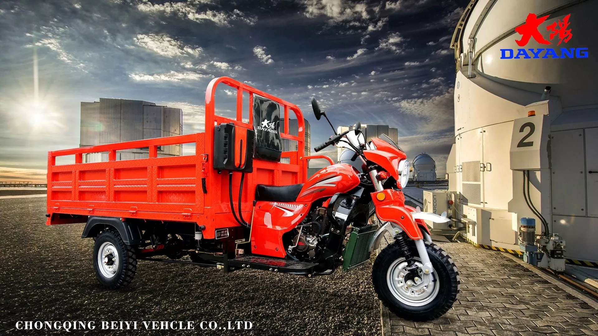 DAYANG lifan  high-power engine fuel oil tanzania motor tricycle for sale open cargo motor tricycle