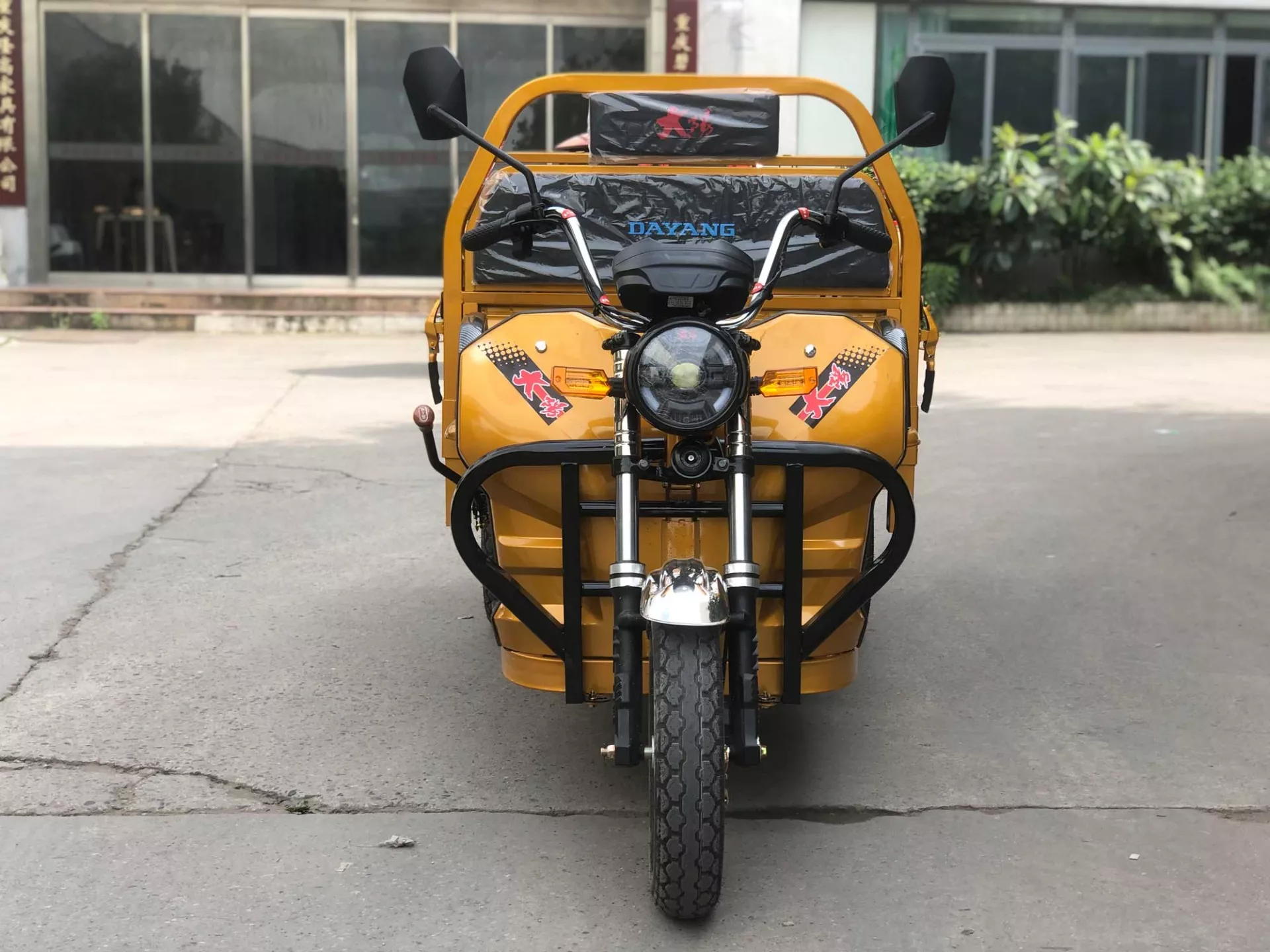 Cargo adult electric tricycle  convenient three  wheels blue motorcycle 1000w 12000w 1500w CCCAfrica cargo tricycle