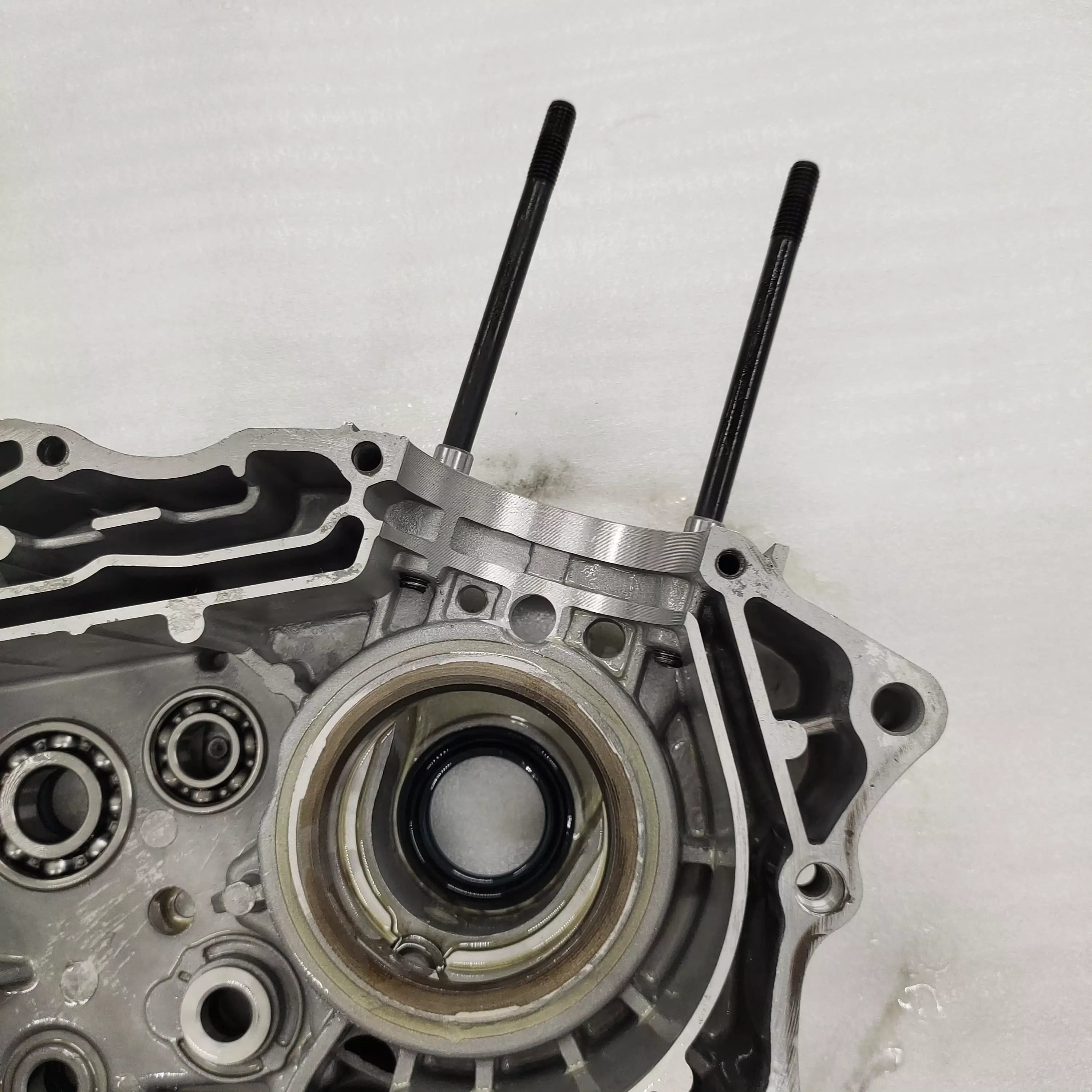Top quality Trade Assurance Motorcycle Engine Parts LIFAN CG150 engine left crankcase cover is suitable for tricycle