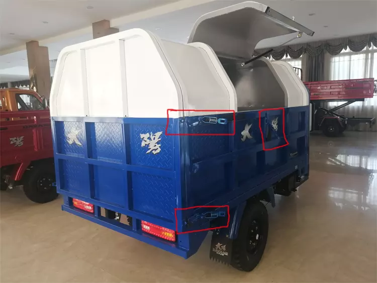2019 New 250cc outdoor street cleaning  trash tricycle big dumper tipper garbage tricycle with public cleaning service