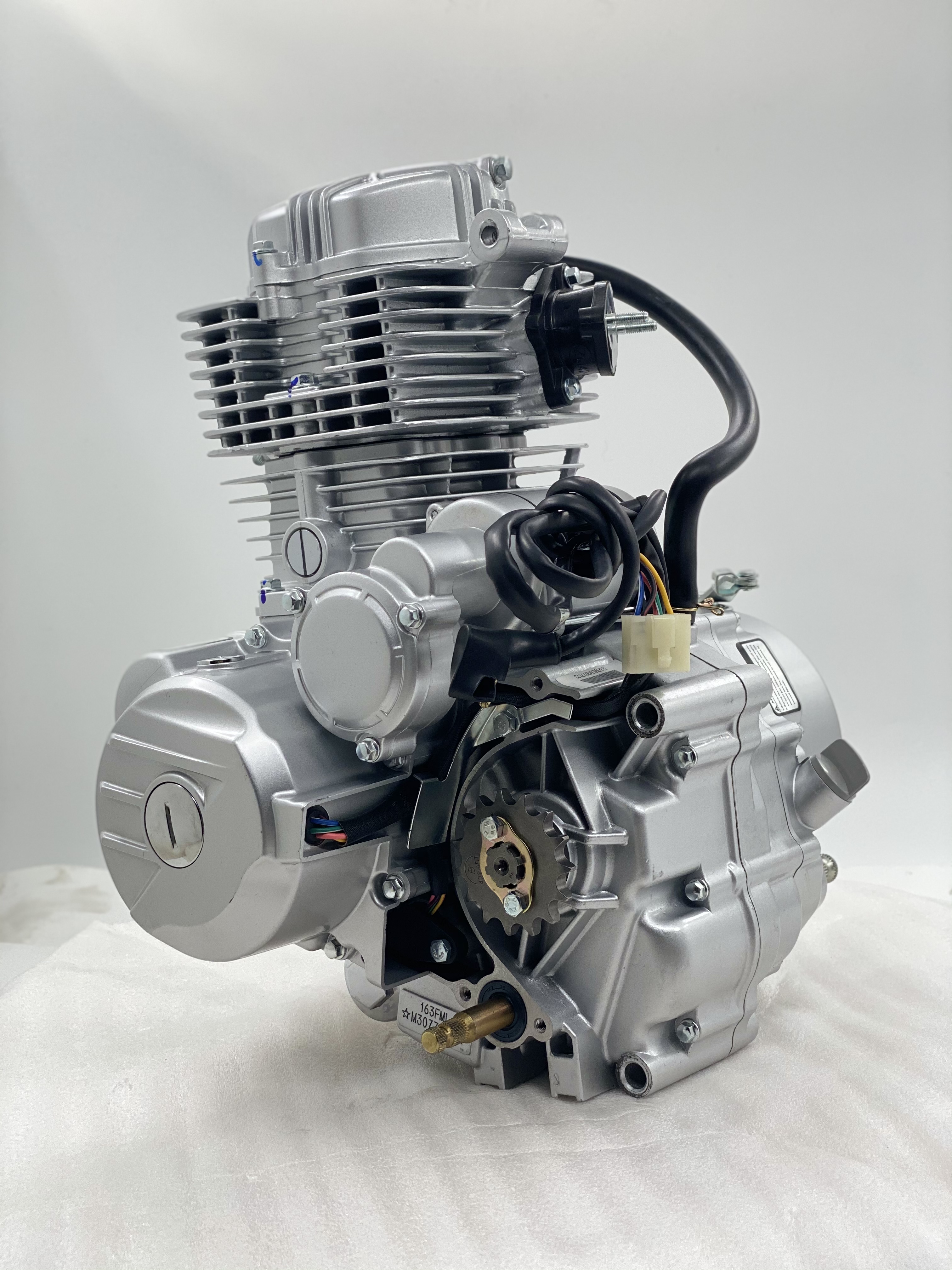 DAYANG Air Cooled 125cc Motorcycle Engine Motorcycle Engine Assembly Motorcycle Engine Semi Automatic
