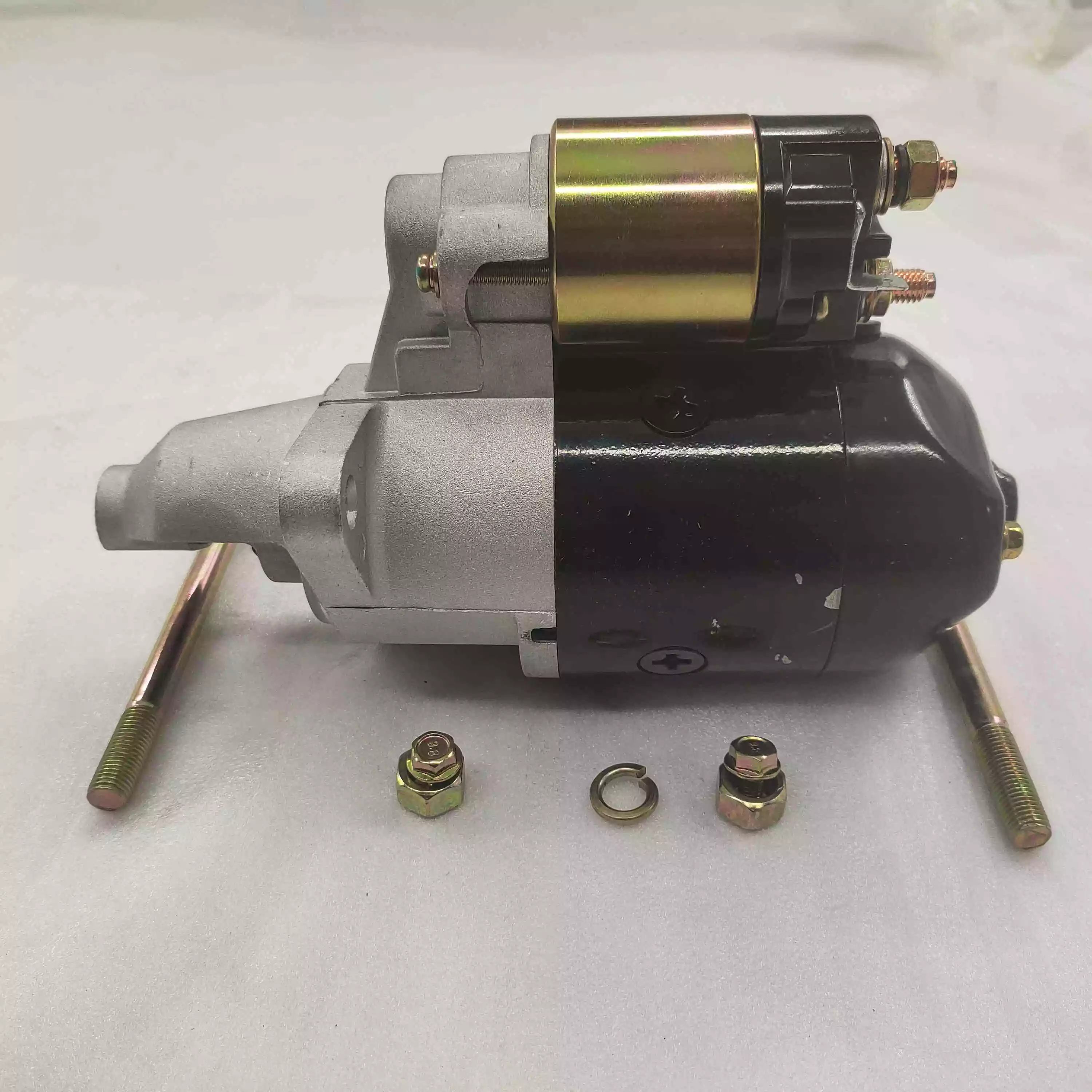 2021 Hot sale car water-cooled engine assembly starter motor for selling  Automobile 800cc engine starting dynamo for adult