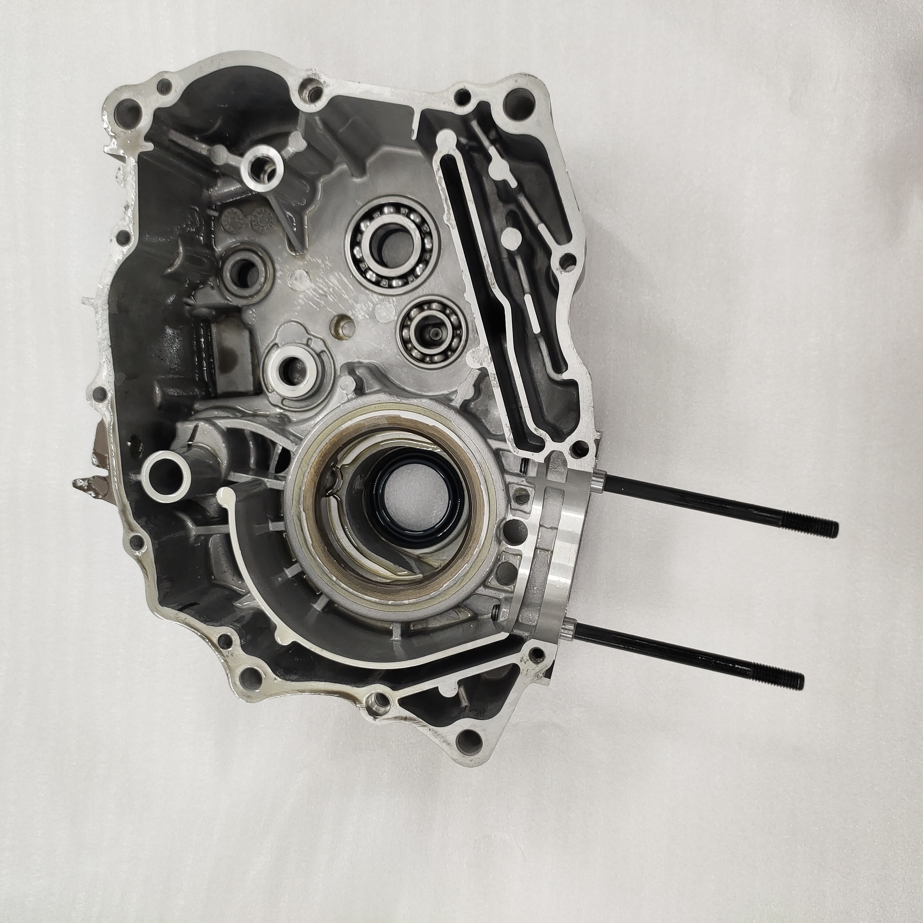 Top quality Trade Assurance Motorcycle Engine Parts LIFAN CG150 engine left crankcase cover is suitable for tricycle