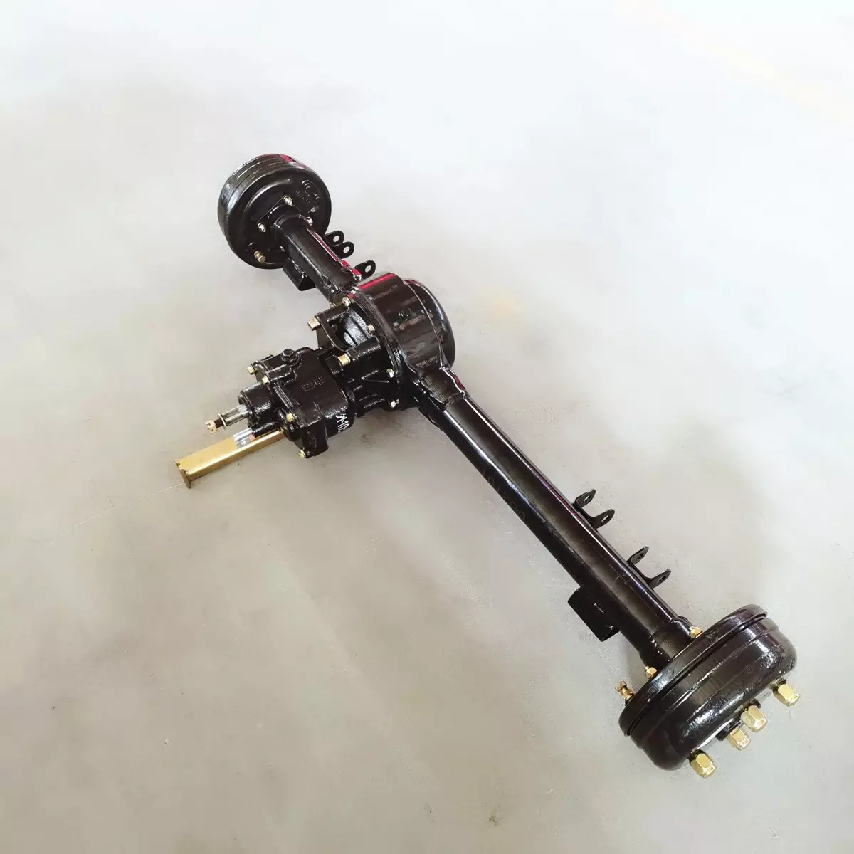 980 Changan Afterburner 180 Drum Rear Axle DAYANG tricycle  Genuine spare parts for three wheels motorcycle rear axle