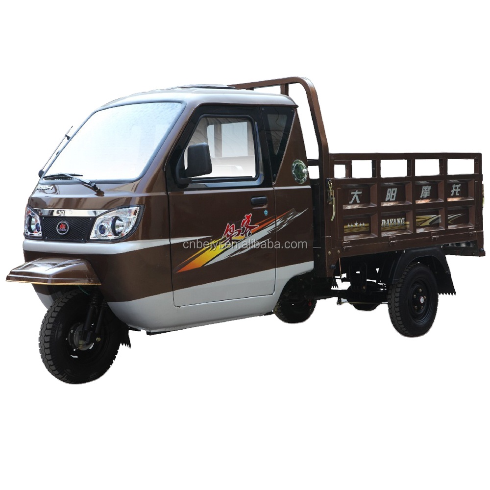 China Supplier BeiYi DaYang Brand Automatic 250cc Closed Cabin 3 Wheel Motorcycle cargo adult tricycle with CCC