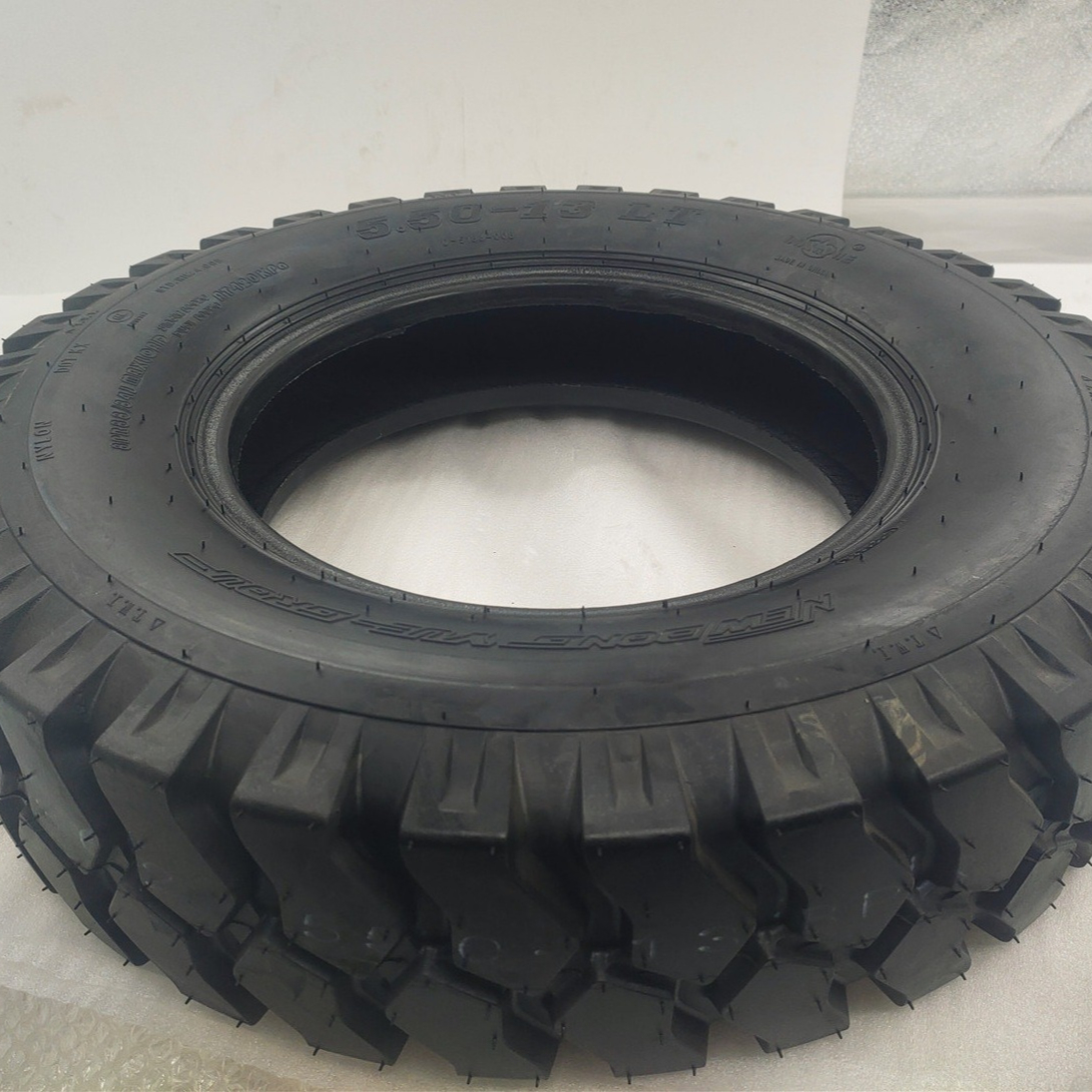 High Performance Factory supply tricycle spare parts 3wheels Motorcycle Tyre Sales OEM Casing Rubber Material CCC