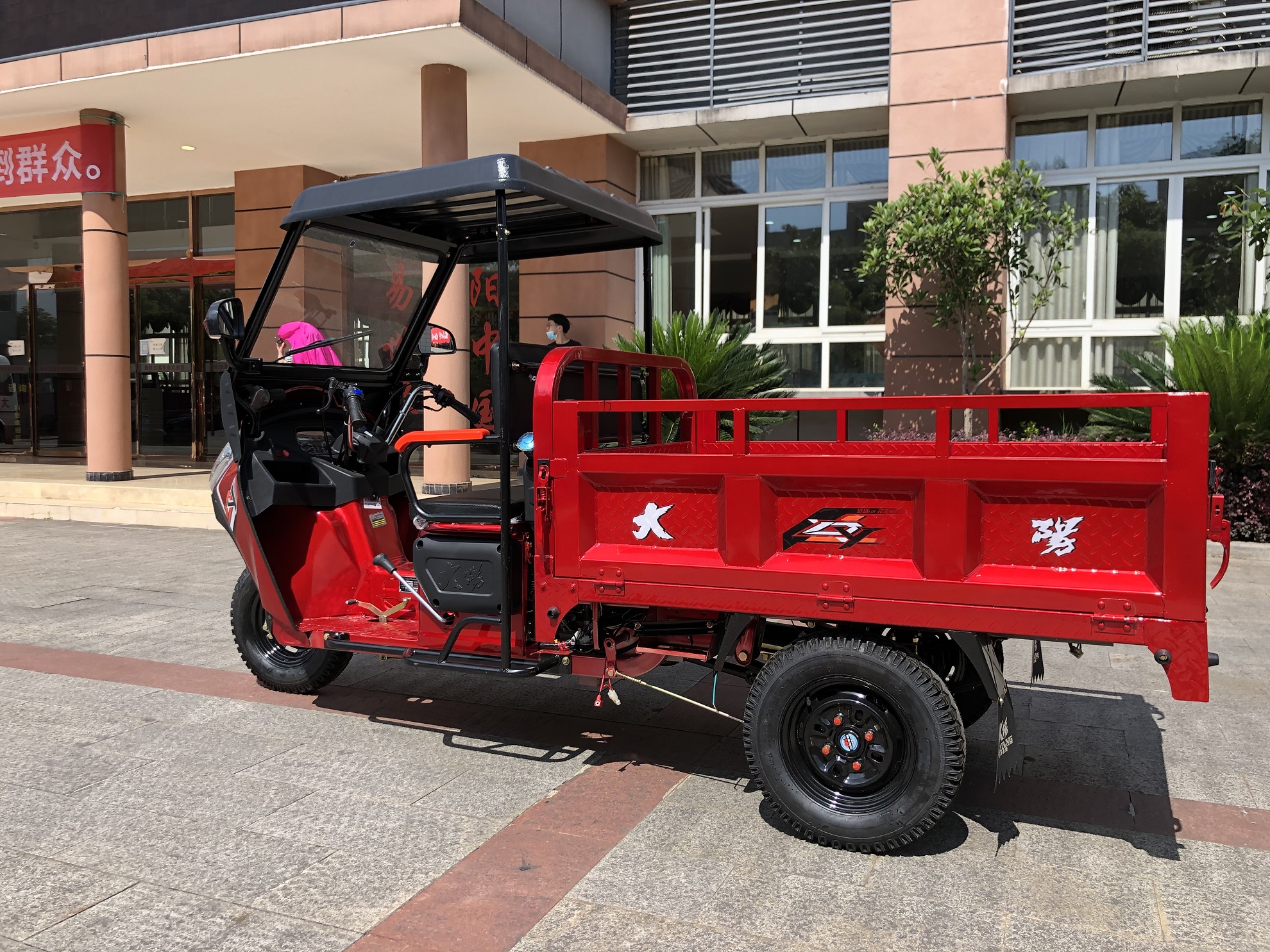 110cc 150cc 175cc High Quality Classic light loading Truck Tricycle 3 Wheel Cargo Motorcycle for Adult Power Engine CCC Origin