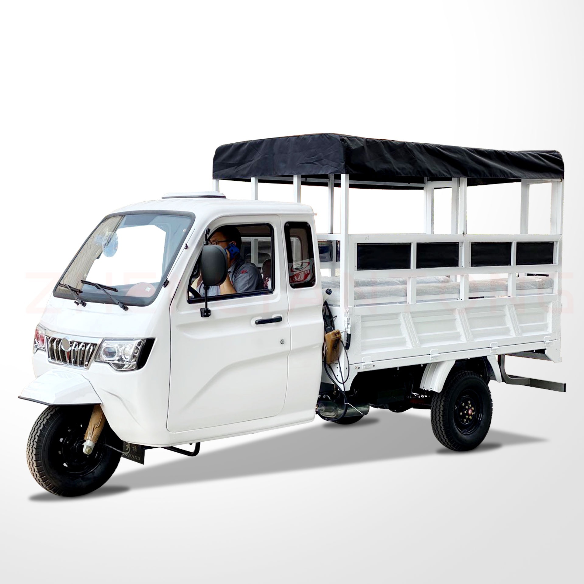 2021 new semi cabin Motorized Cargo Tricycle Enclosed cabin and heavy loading cargo tricycle with plastic cargo cover