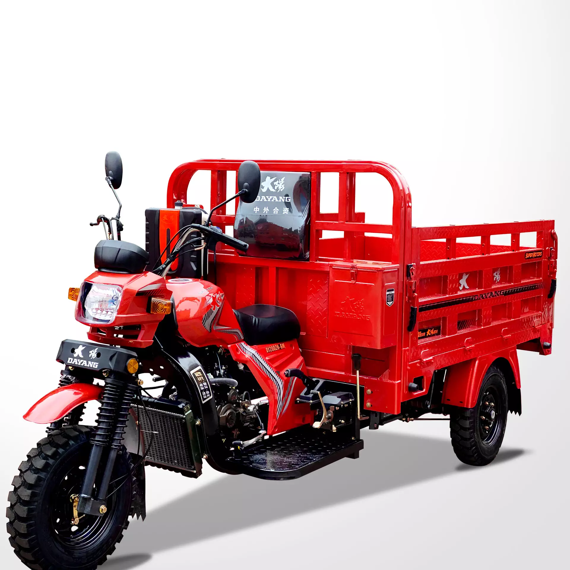 Motorized Cargo 200cc Heavy loading Tricycles Three Wheeler Motorcycle CCC Origin Type Open 180 brake drums for rear axles