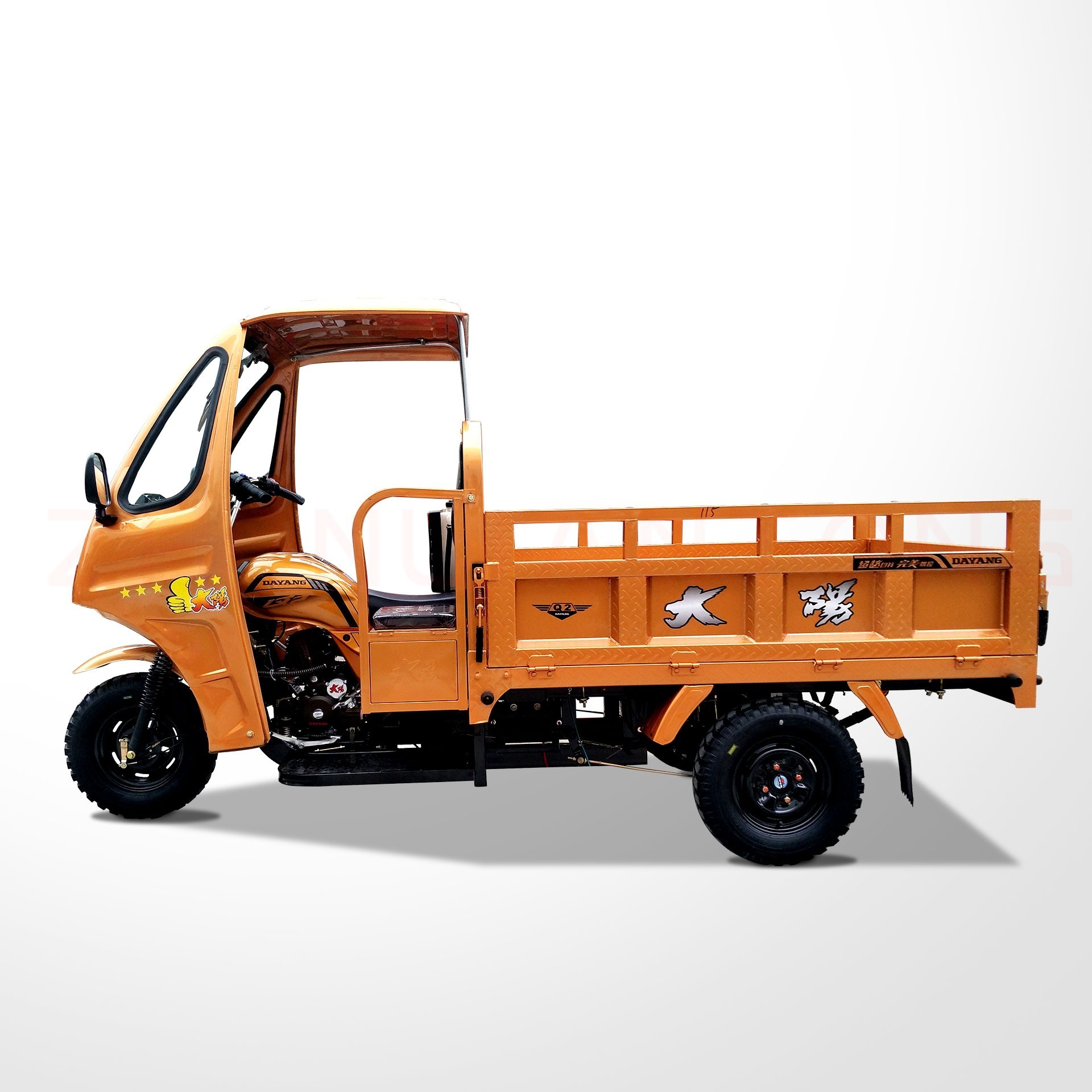 Q2-S1 Semi cabin cargo tricycle with powerful engine of 250cc